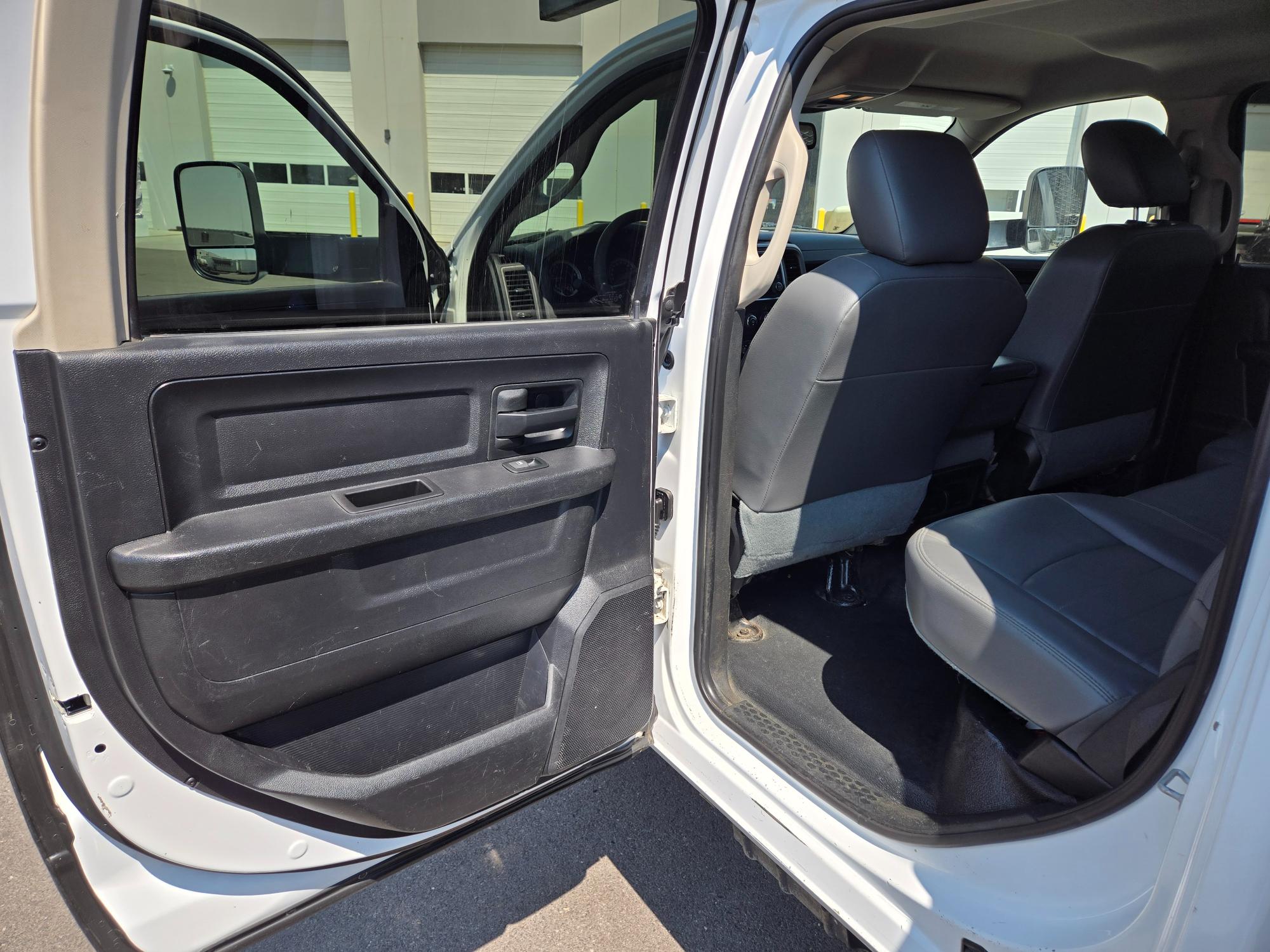 2016 RAM 4500 Crew Cab 12' Flat Bed 4 Wheel Drive