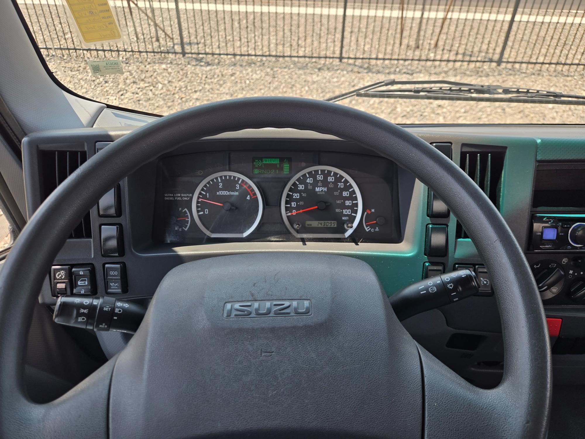 USED 2017 ISUZU NPRXD 20' BOX TRUCK
