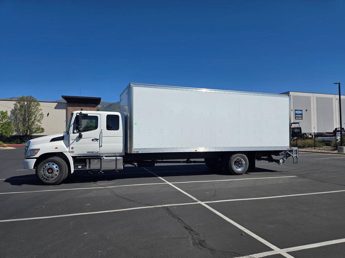 2026 Hino L6 Extended Cab 26' Box Truck with Liftgate