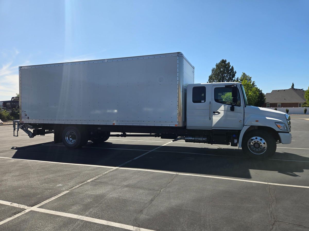 2026 Hino L6 Extended Cab 26' Box Truck with Liftgate