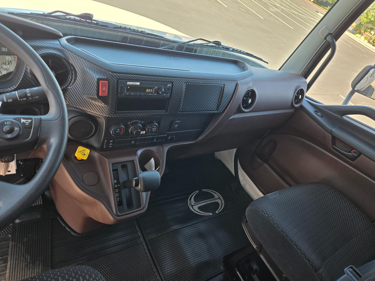 2026 Hino L6 Extended Cab 26' Box Truck with Liftgate