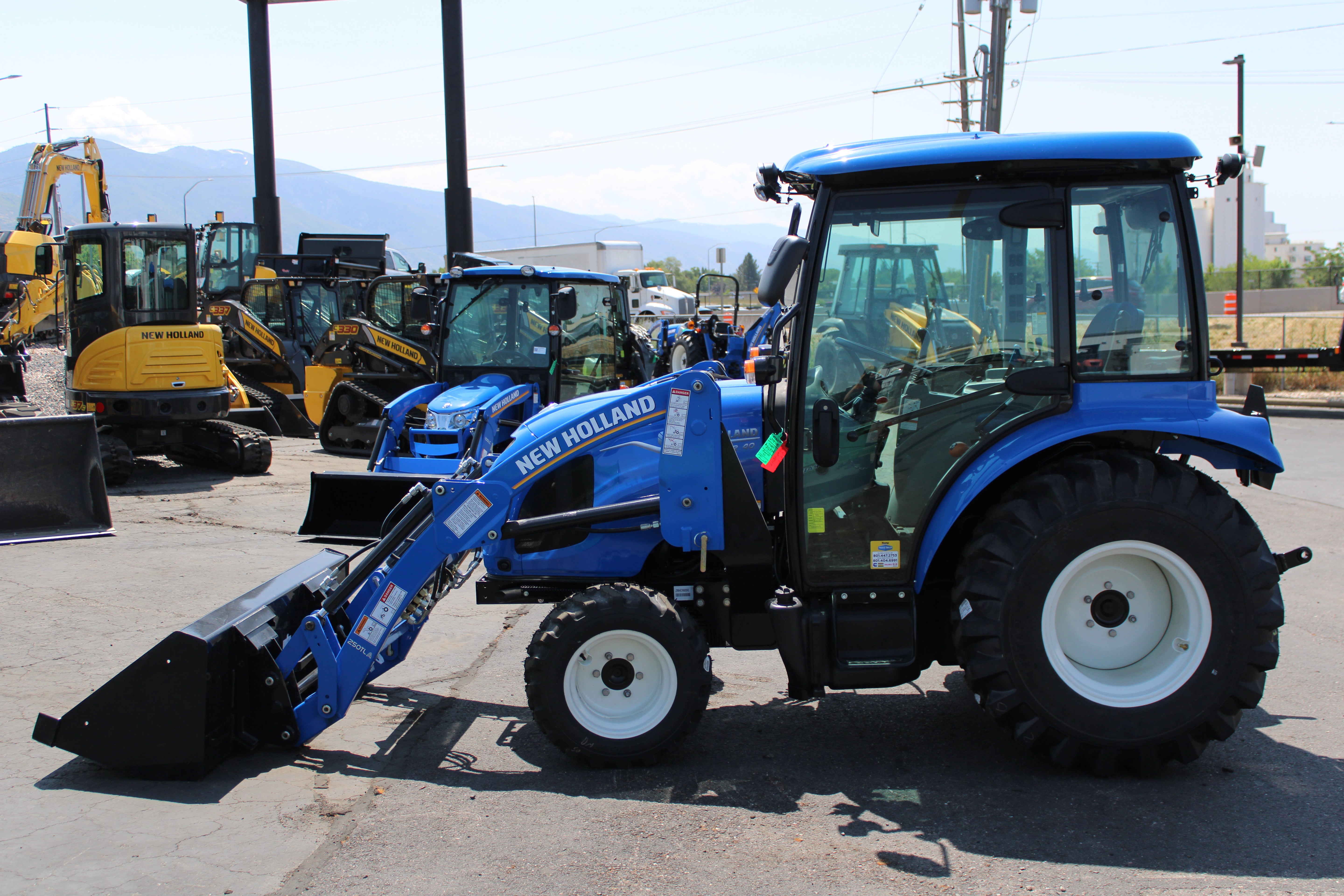 New Holland Boomer 40 Tractor