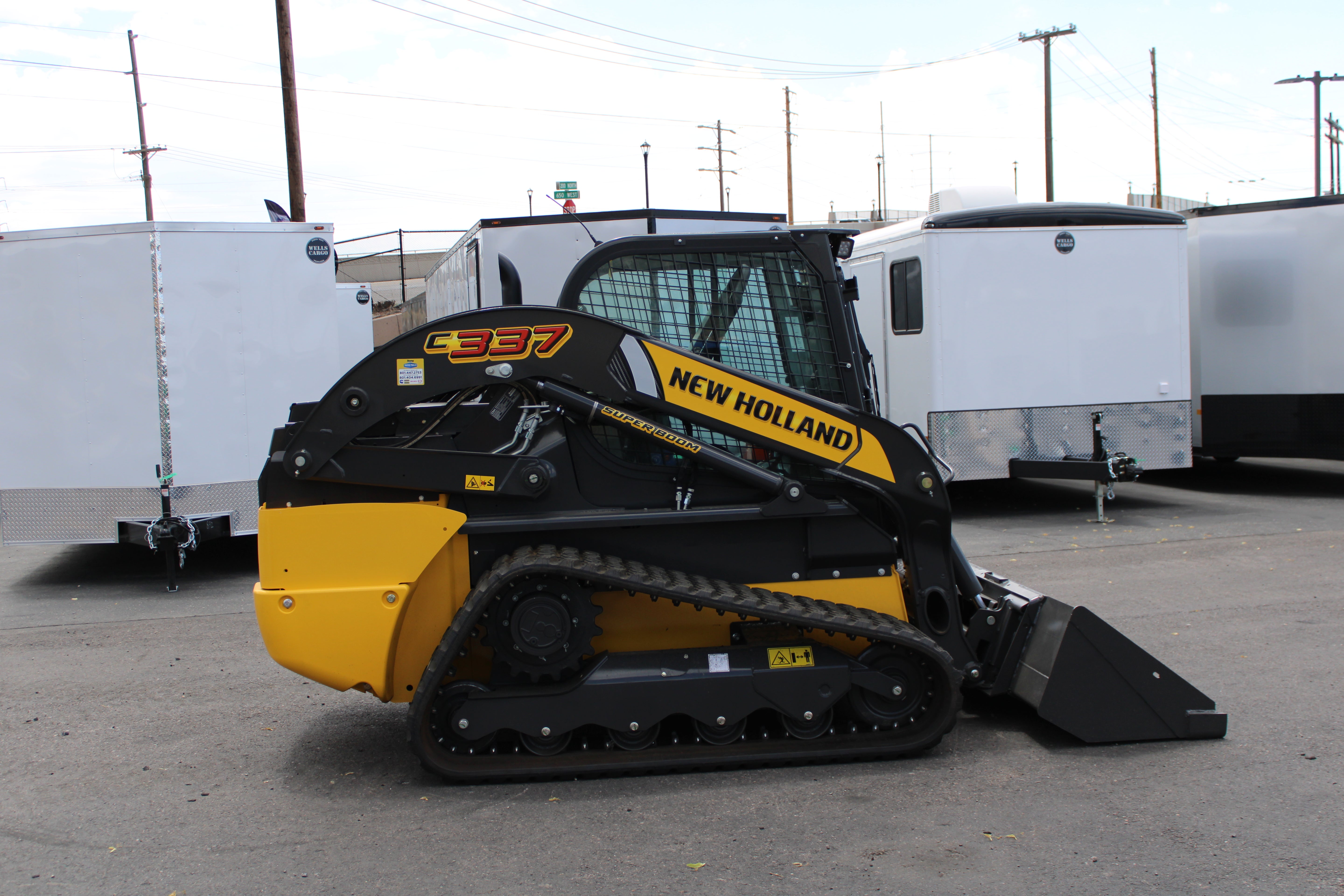 New Holland C337 Skidsteer