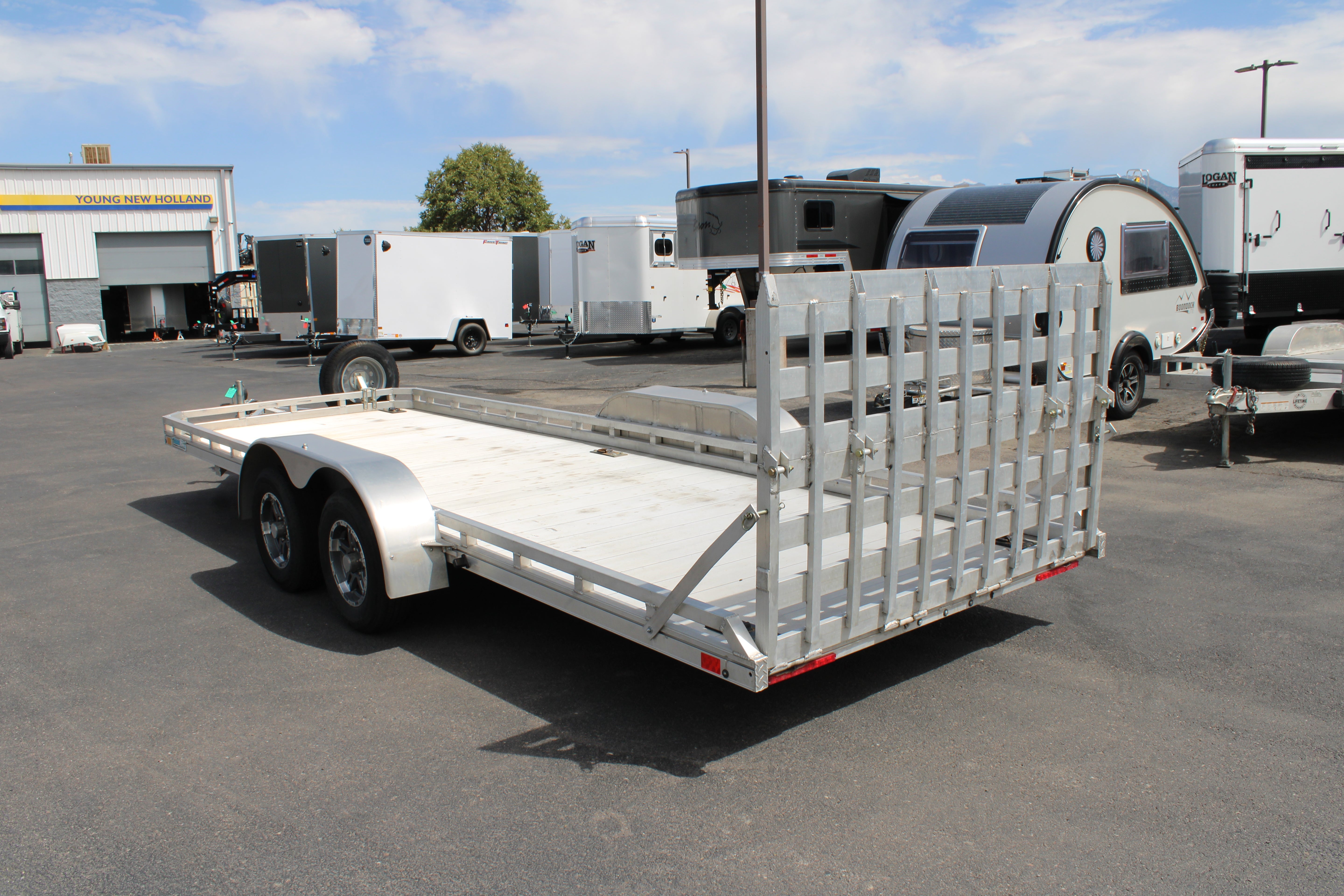 Used Alcom 20' Trailer