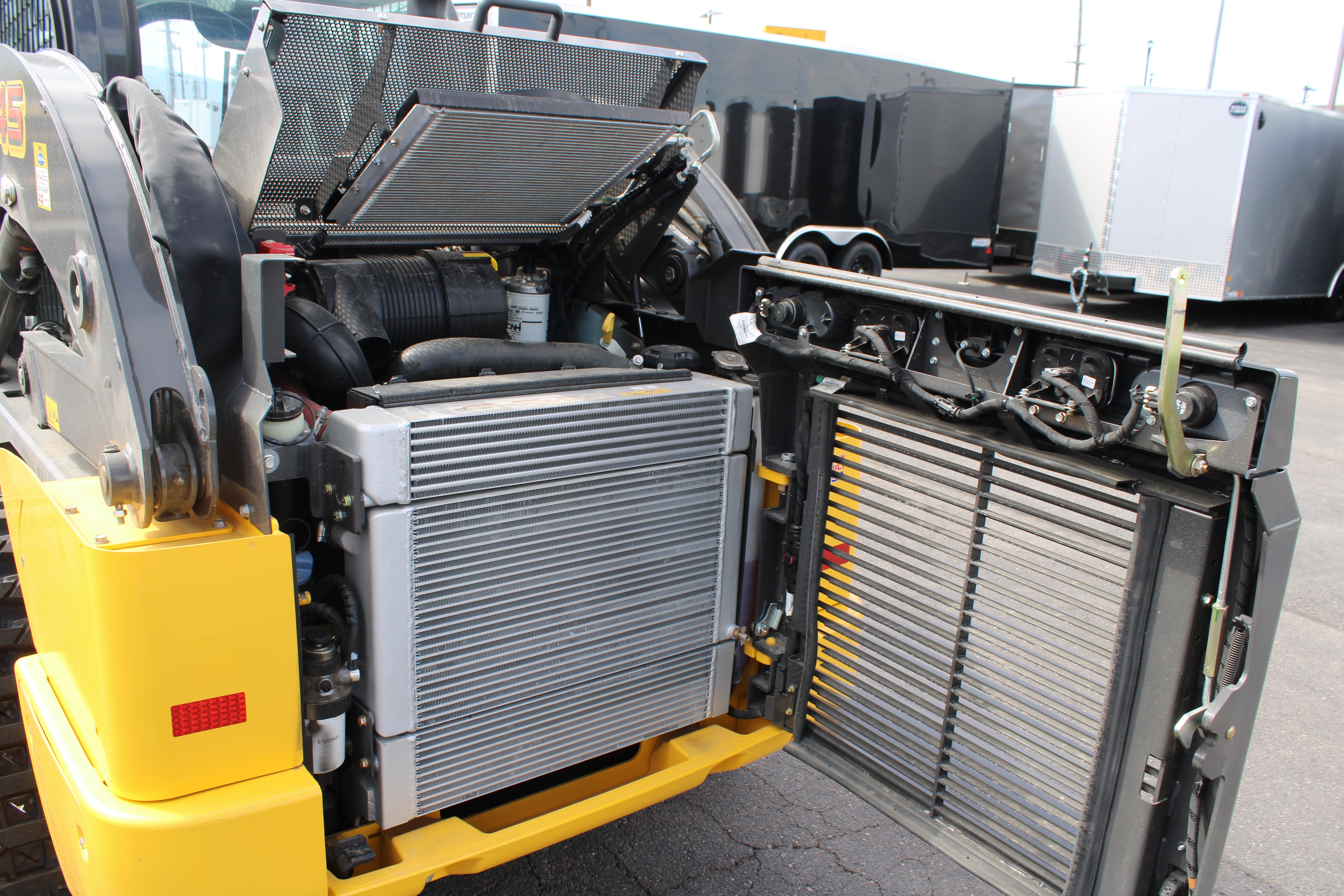 New Holland C345 Skidsteer