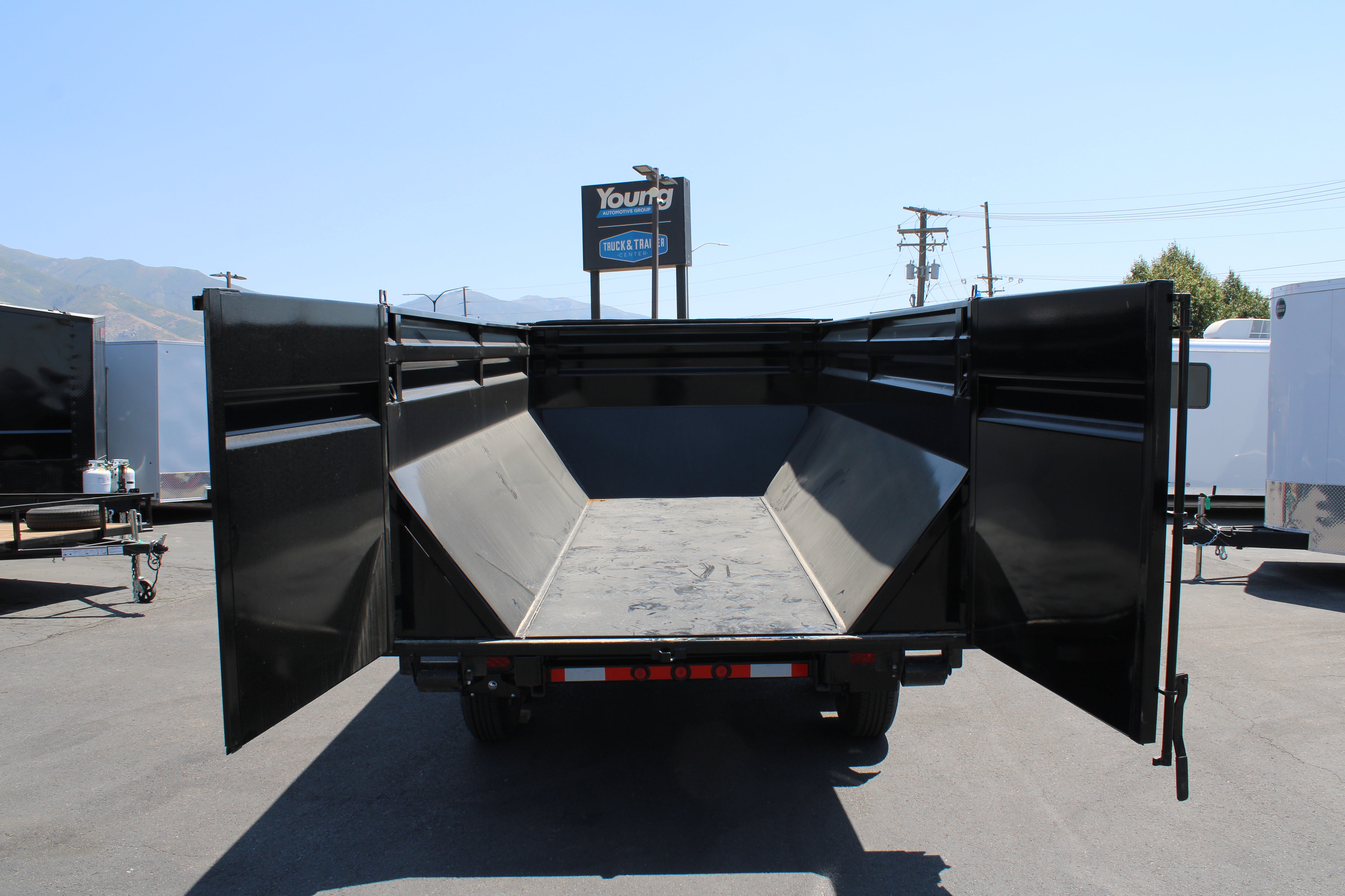 Load Trail 83" x 14 Dump and Go BIN