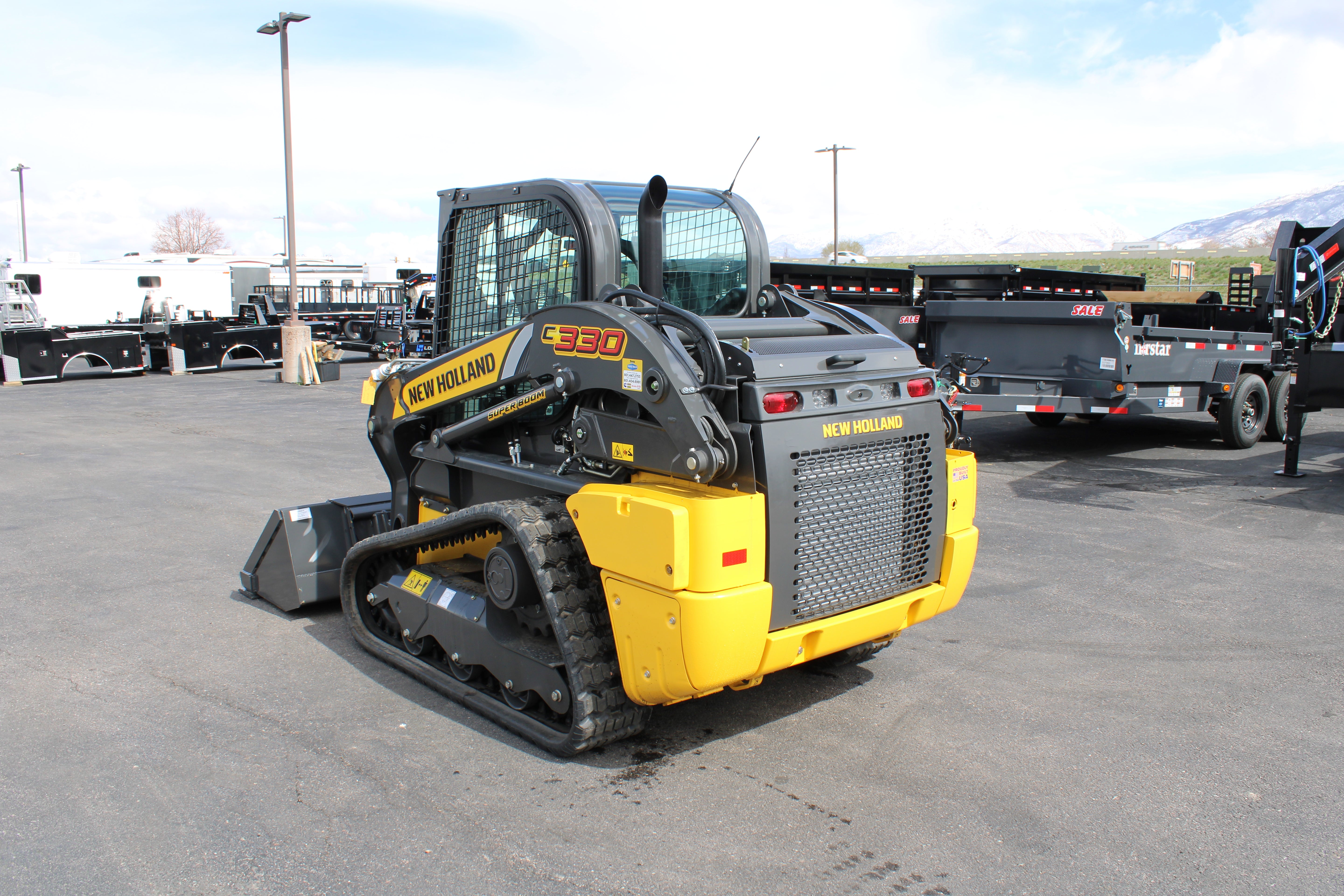 New Holland C330 Trackload Skidsteer
