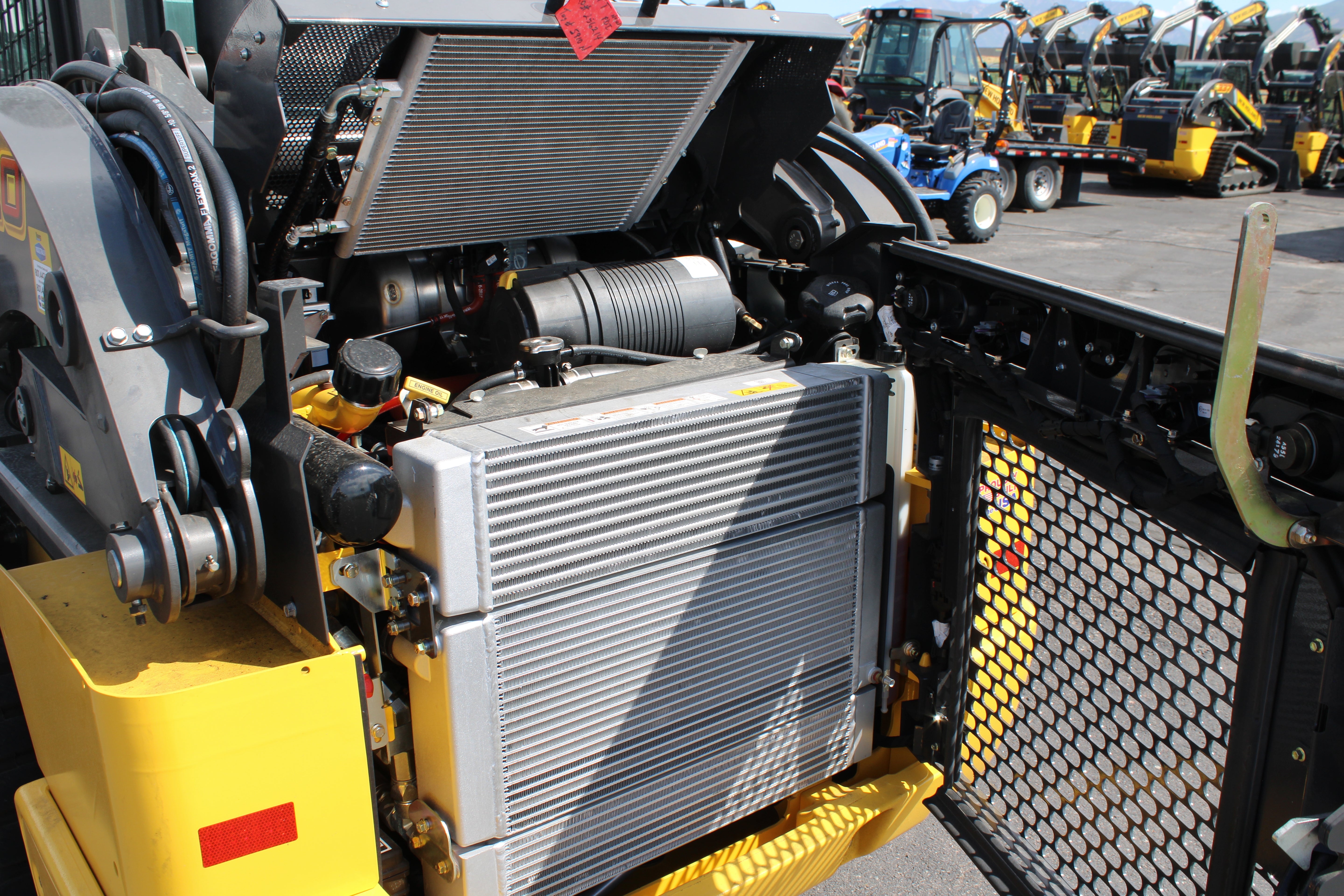 New Holland L320