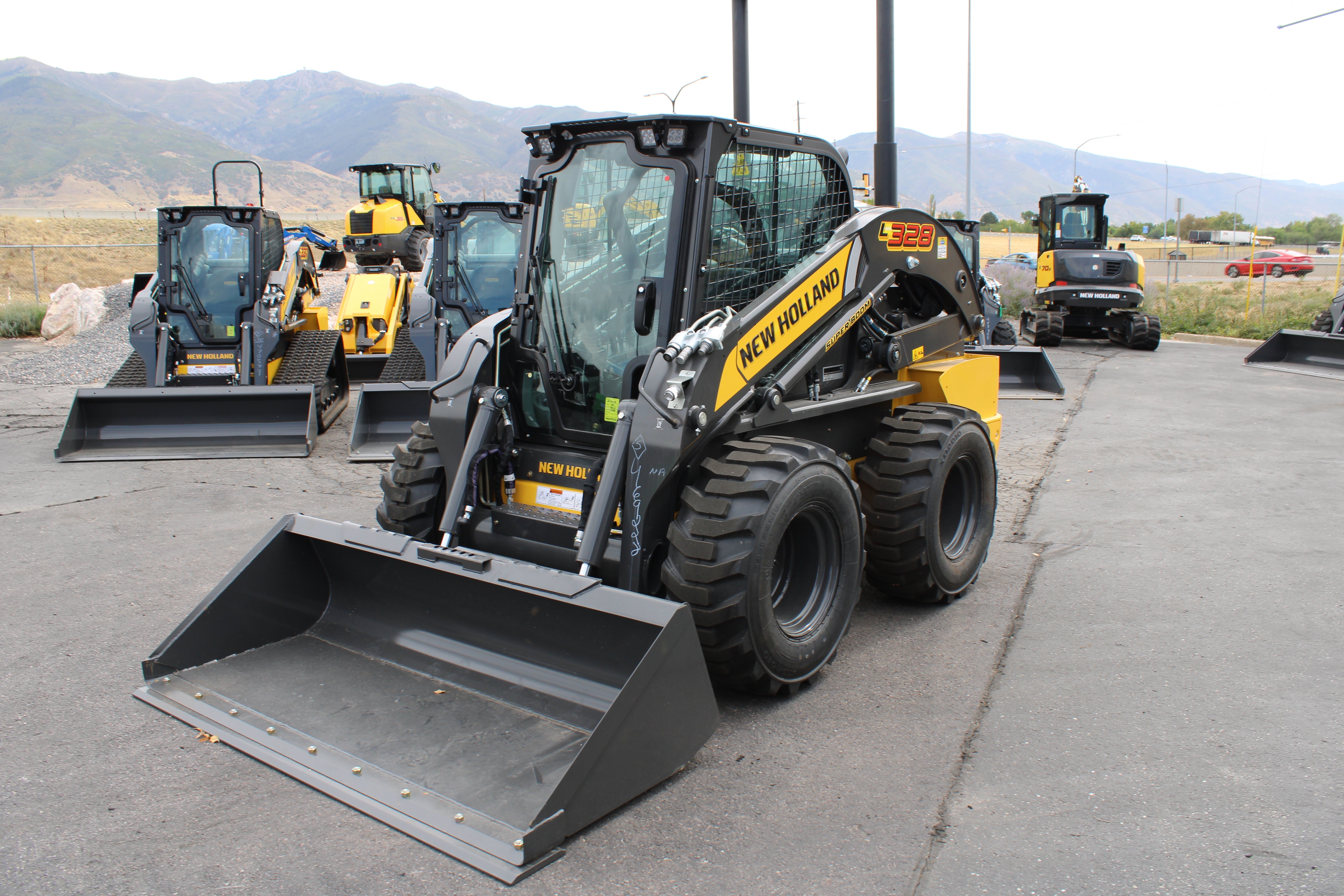 New Holland L328 Skidsteer