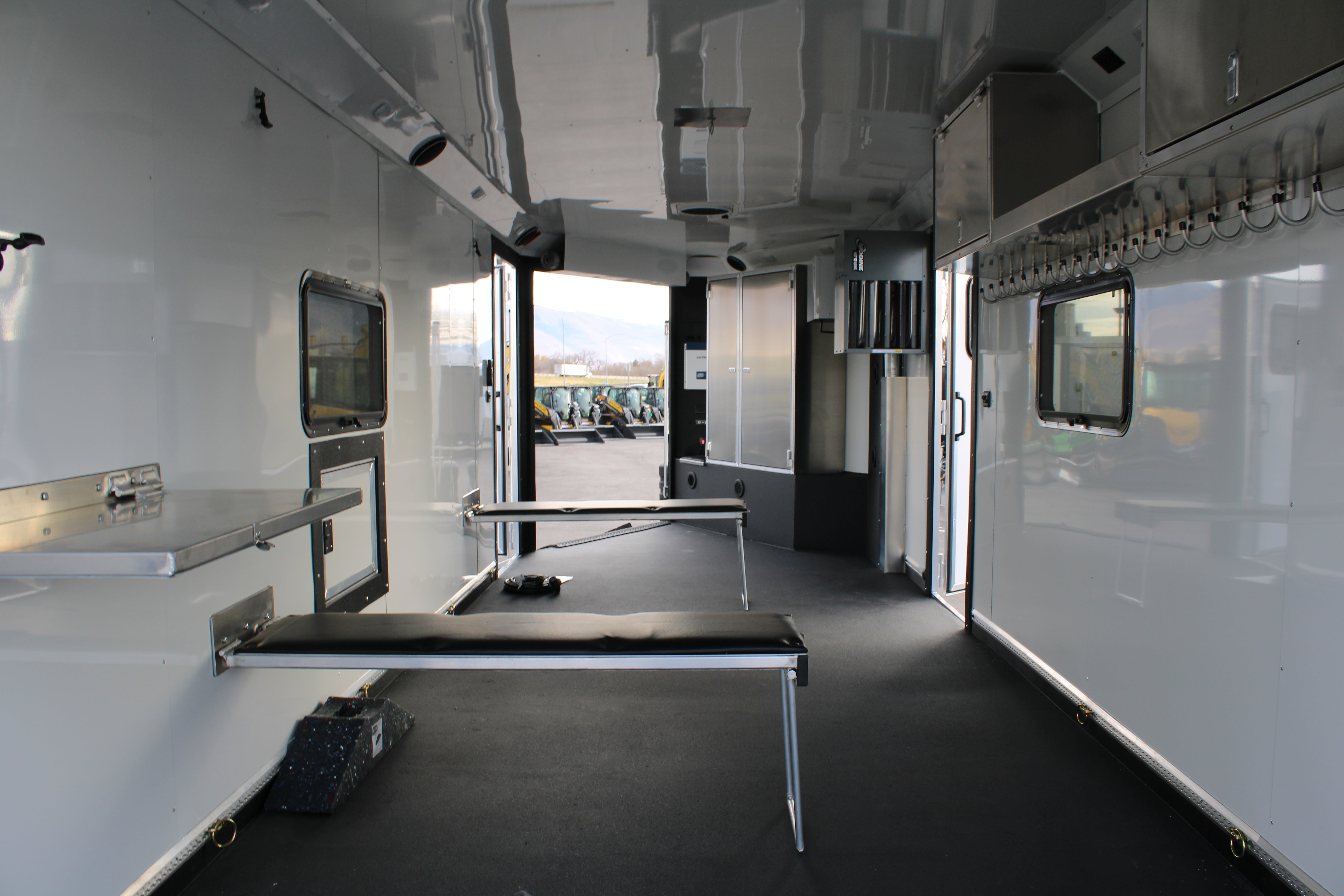 Logan Coach 29' HP Trailer