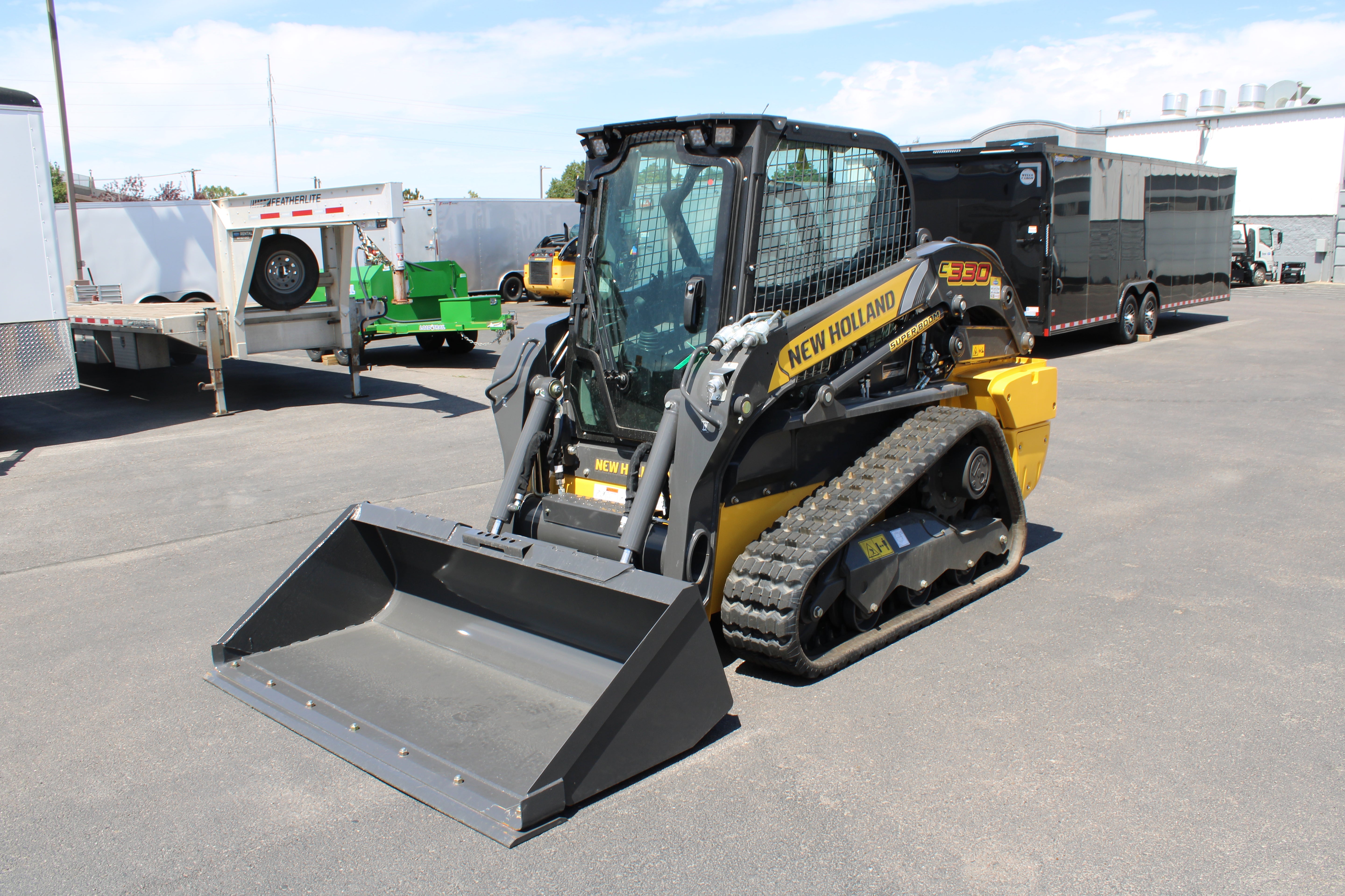 New Holland C330 Skidsteer