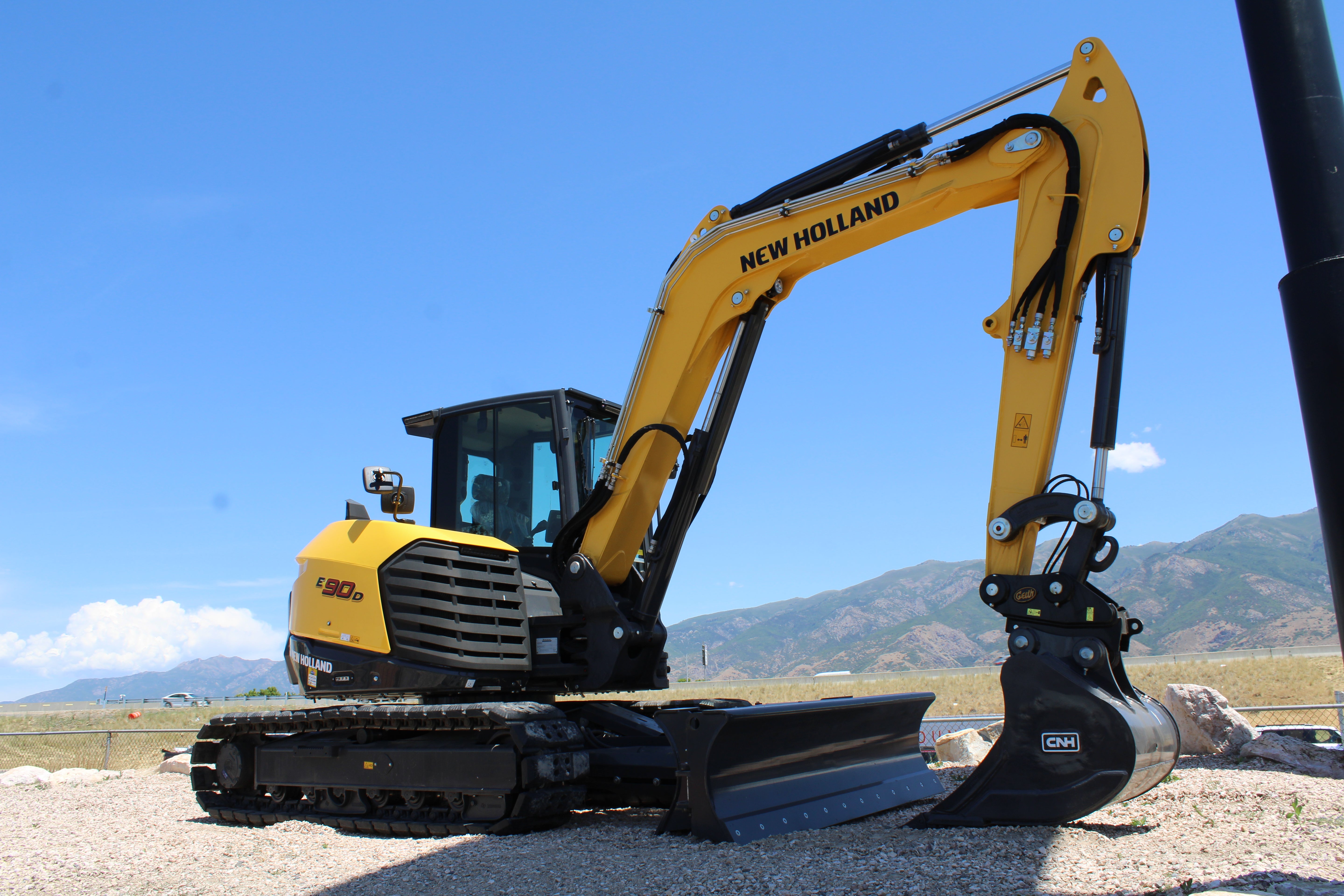New Holland E90