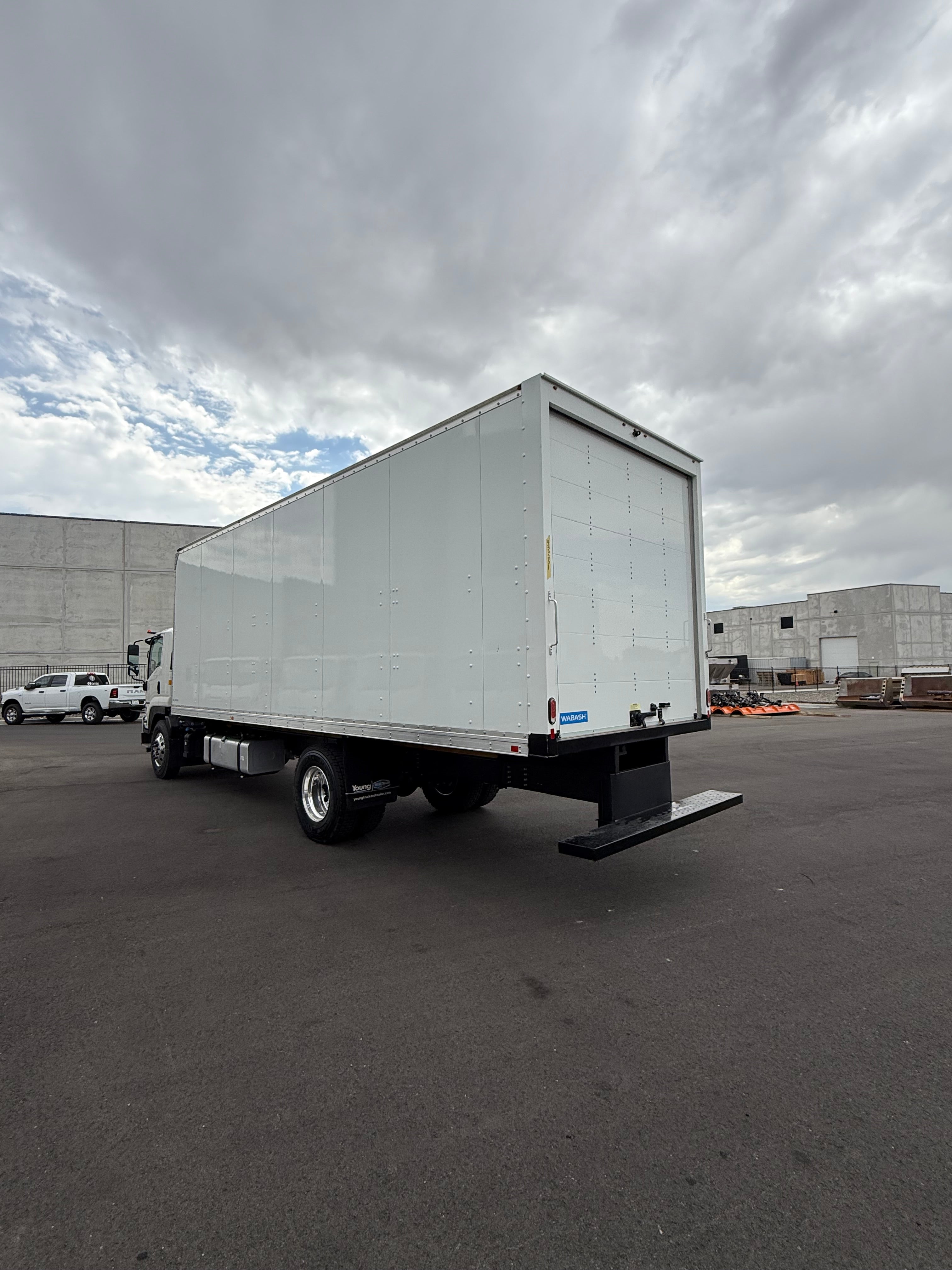 2025 Isuzu FTR Diesel 26' Box Truck