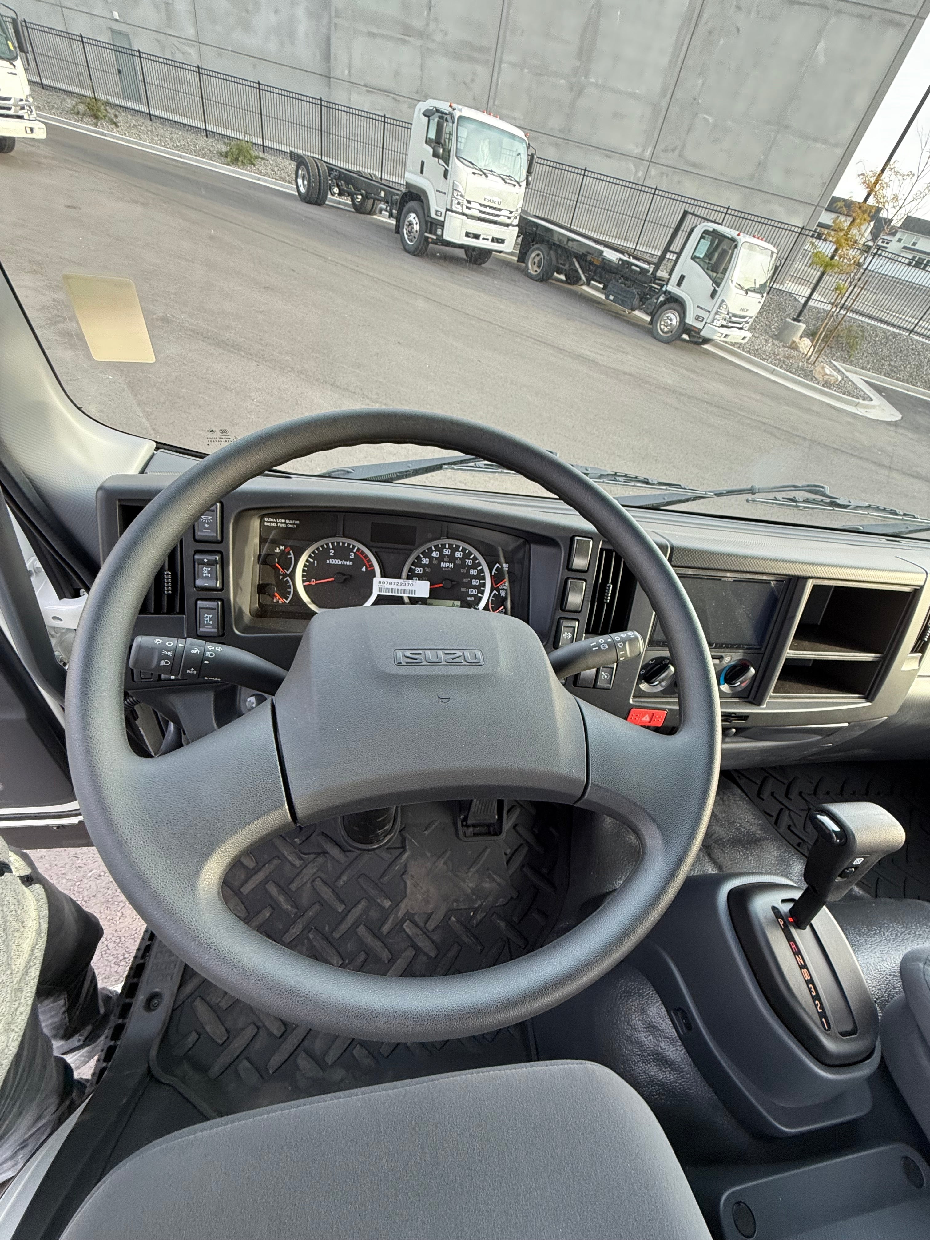 2025 Isuzu FTR Diesel 26' Box Truck