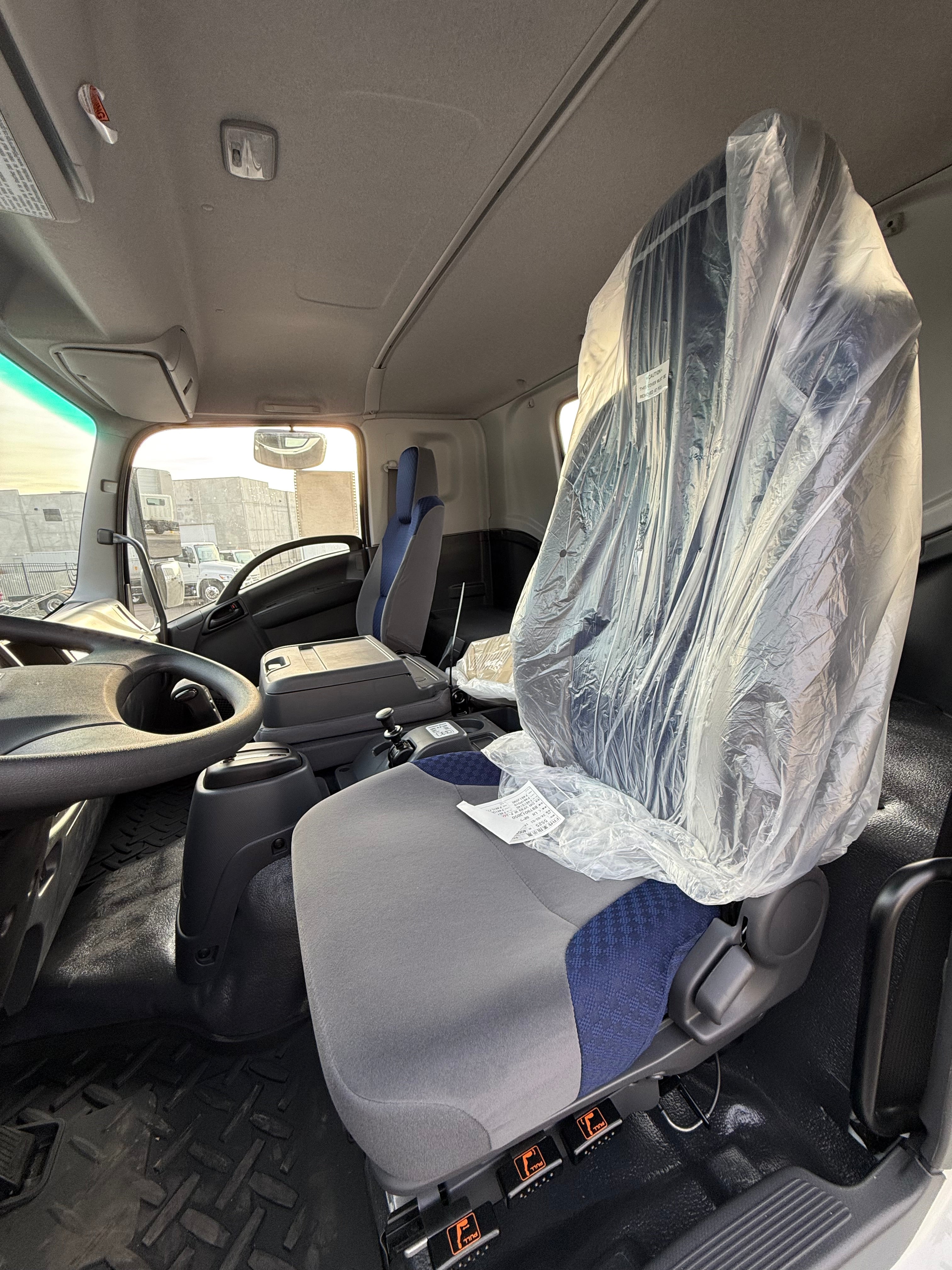 2025 Isuzu FTR Diesel 26' Box Truck