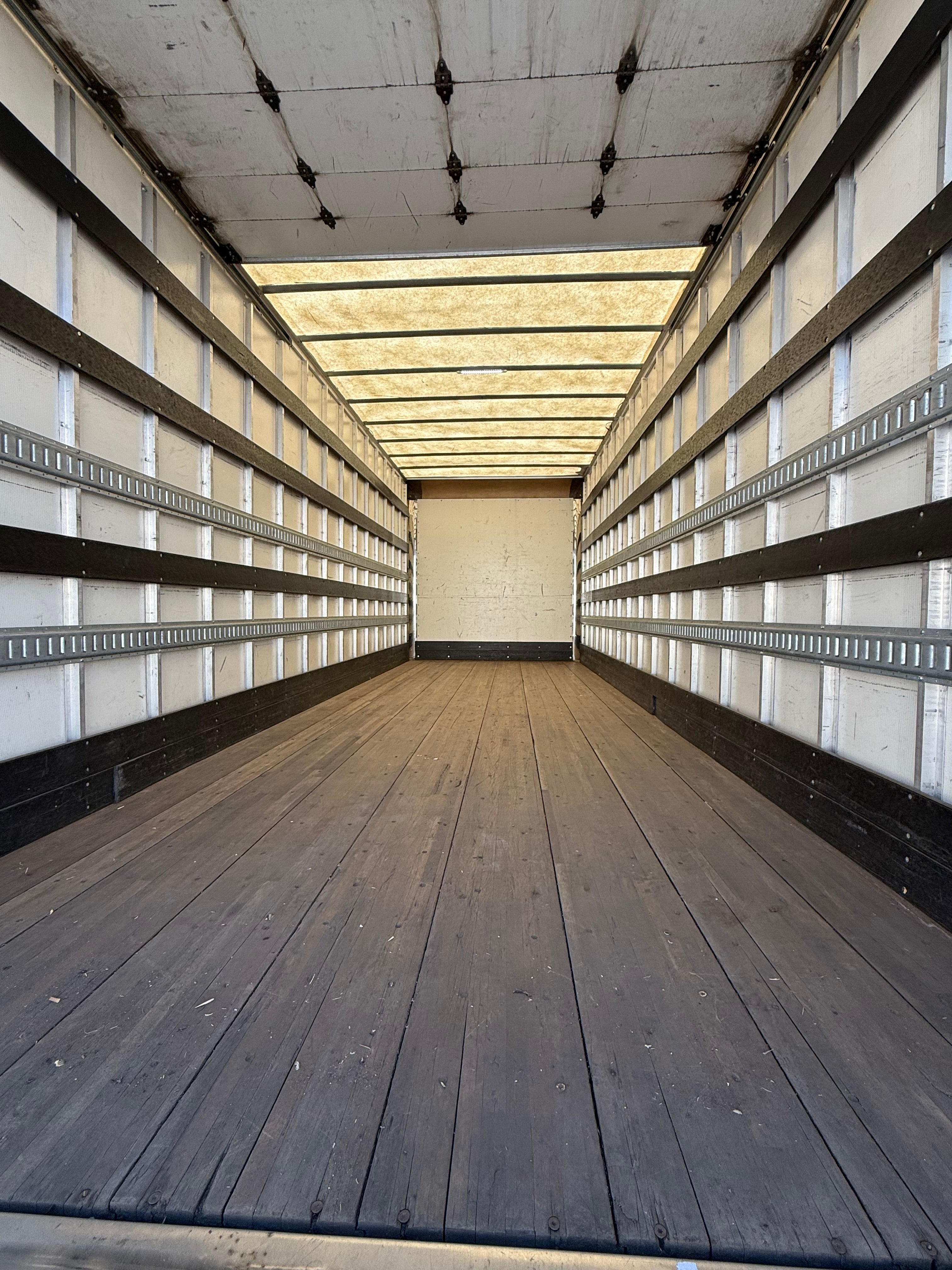 USED 2019 HINO 268A 26,000 GVW 26' BOX TRUCK