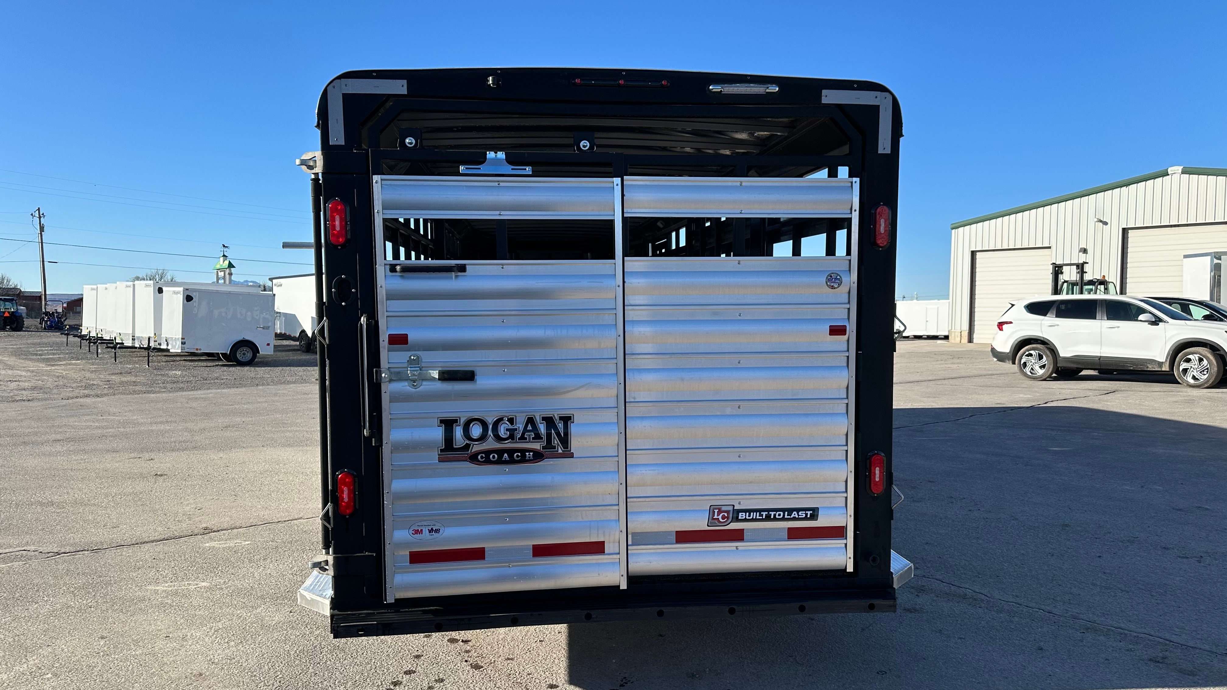 2024 Logan Coach 22' GN Cattleman