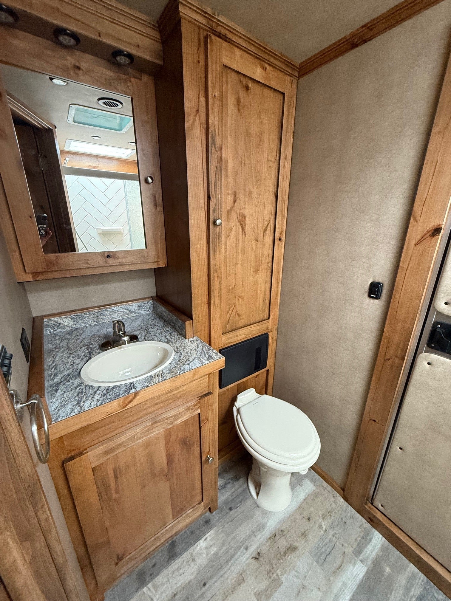 Logan Coach Sports Hauler Toy Hauler Trailer