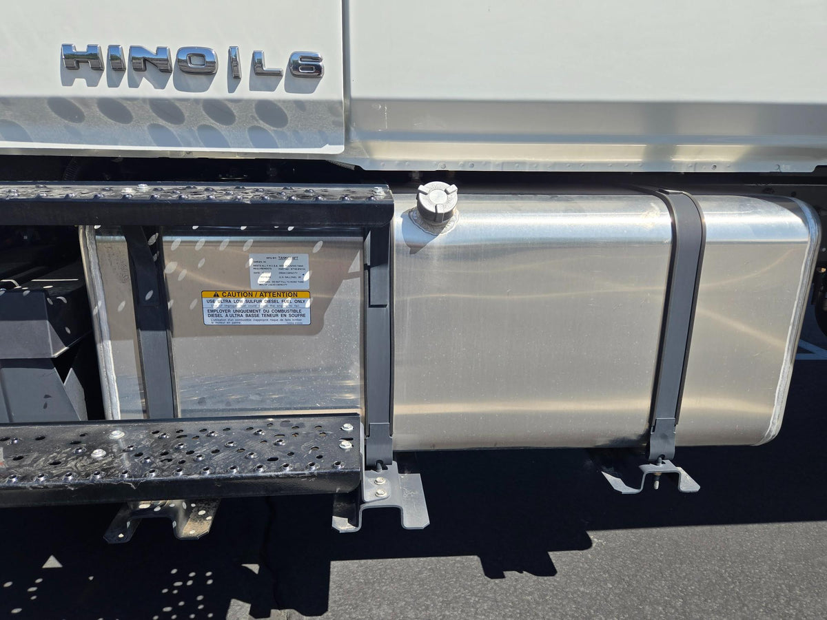 2026 Hino L6 Extended Cab 26' Box Truck with Liftgate