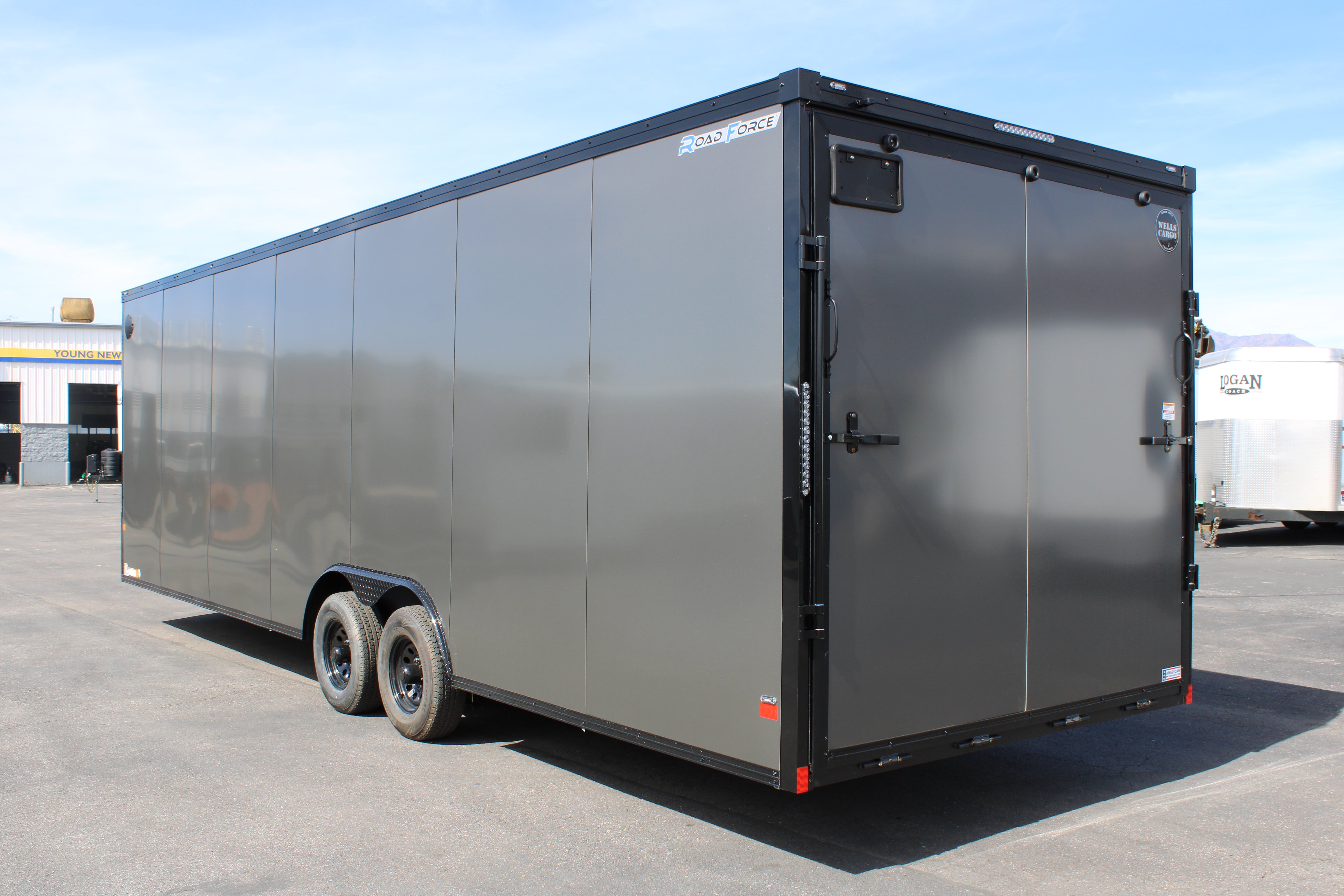 Wells Cargo 28' Road Force