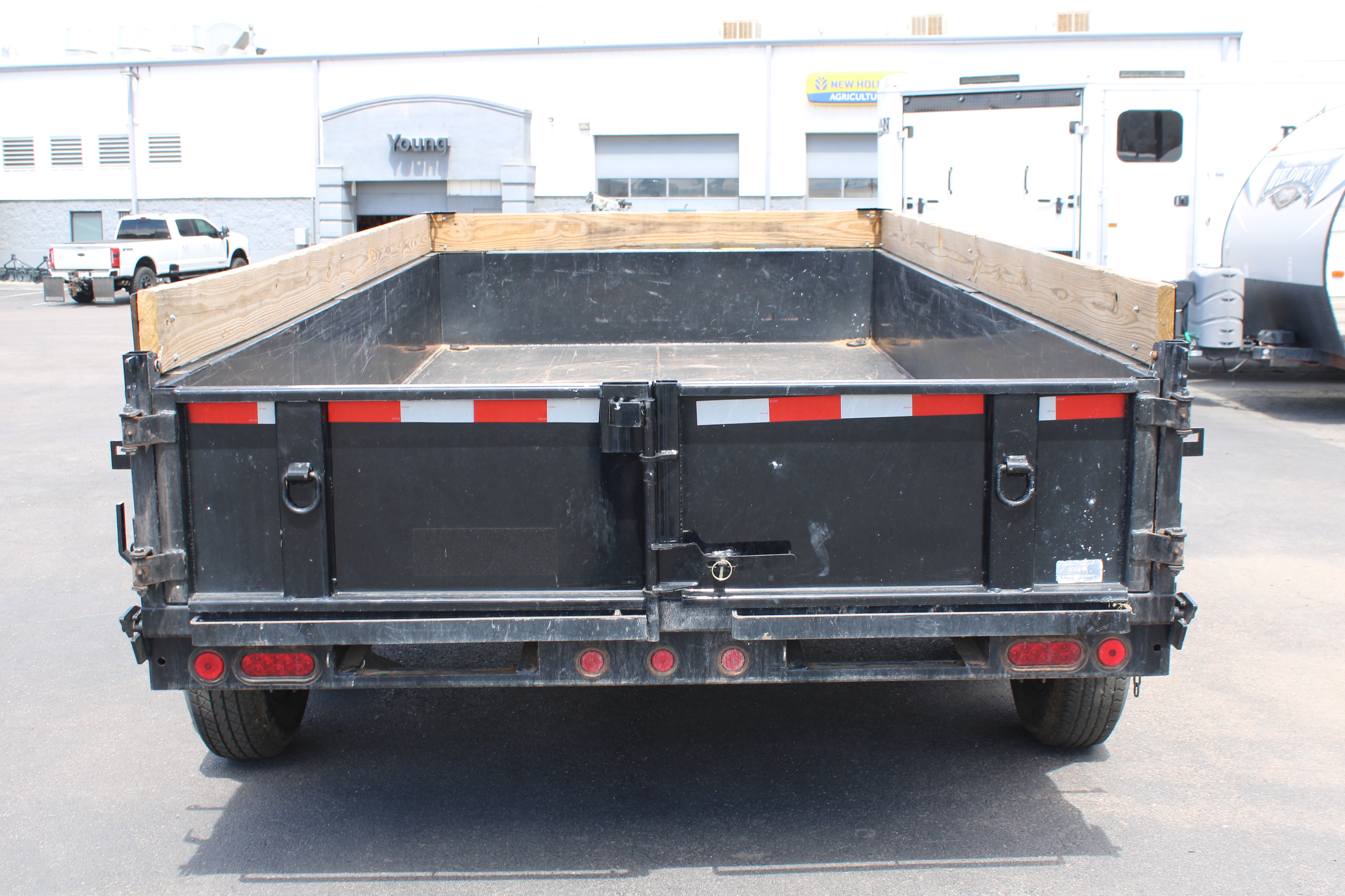 Used 14' Dump Trailer 2024
