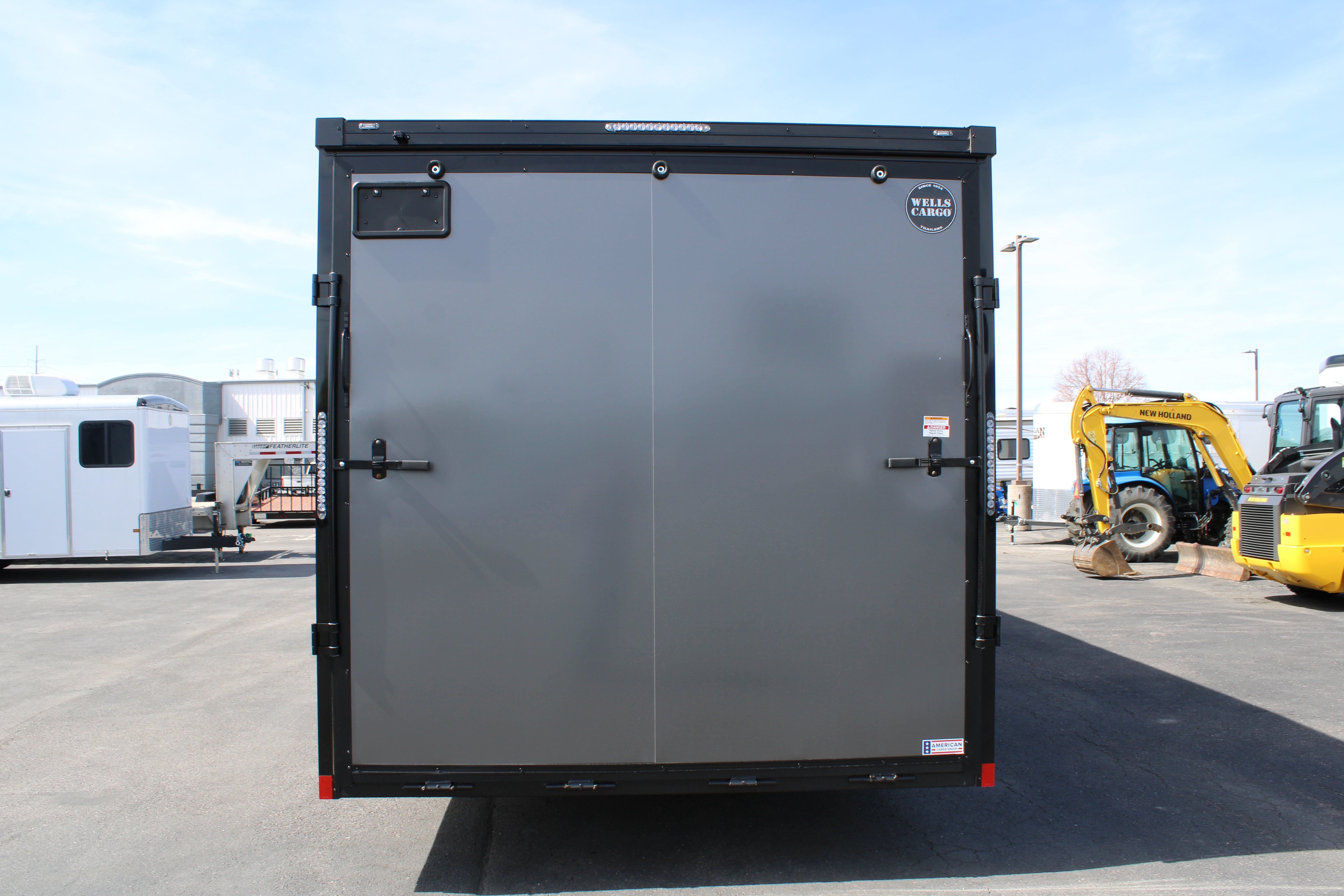 Wells Cargo 28' Road Force
