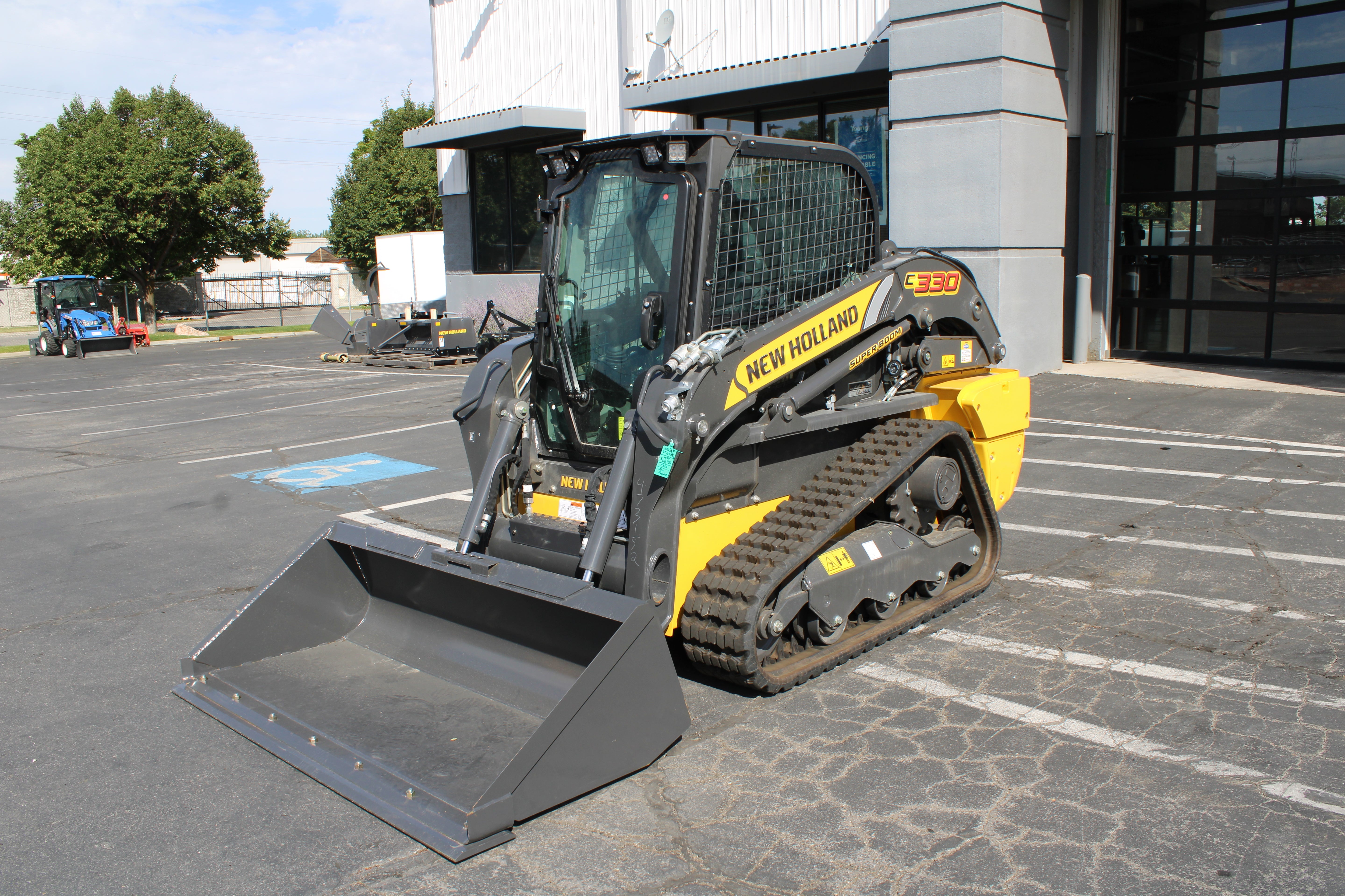 New Holland C330