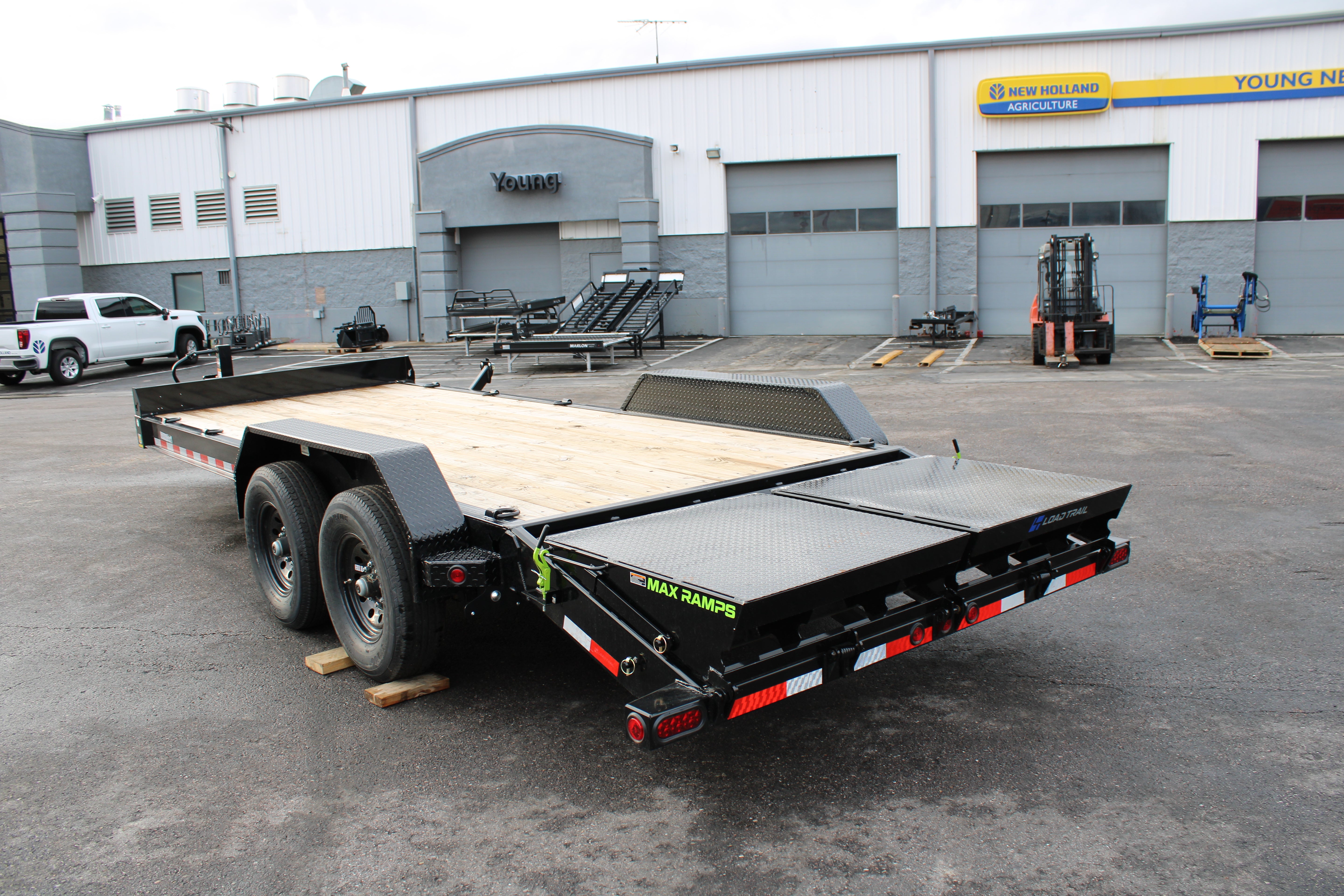 2025 83" X 20' Load Trail Flatbed Trailer