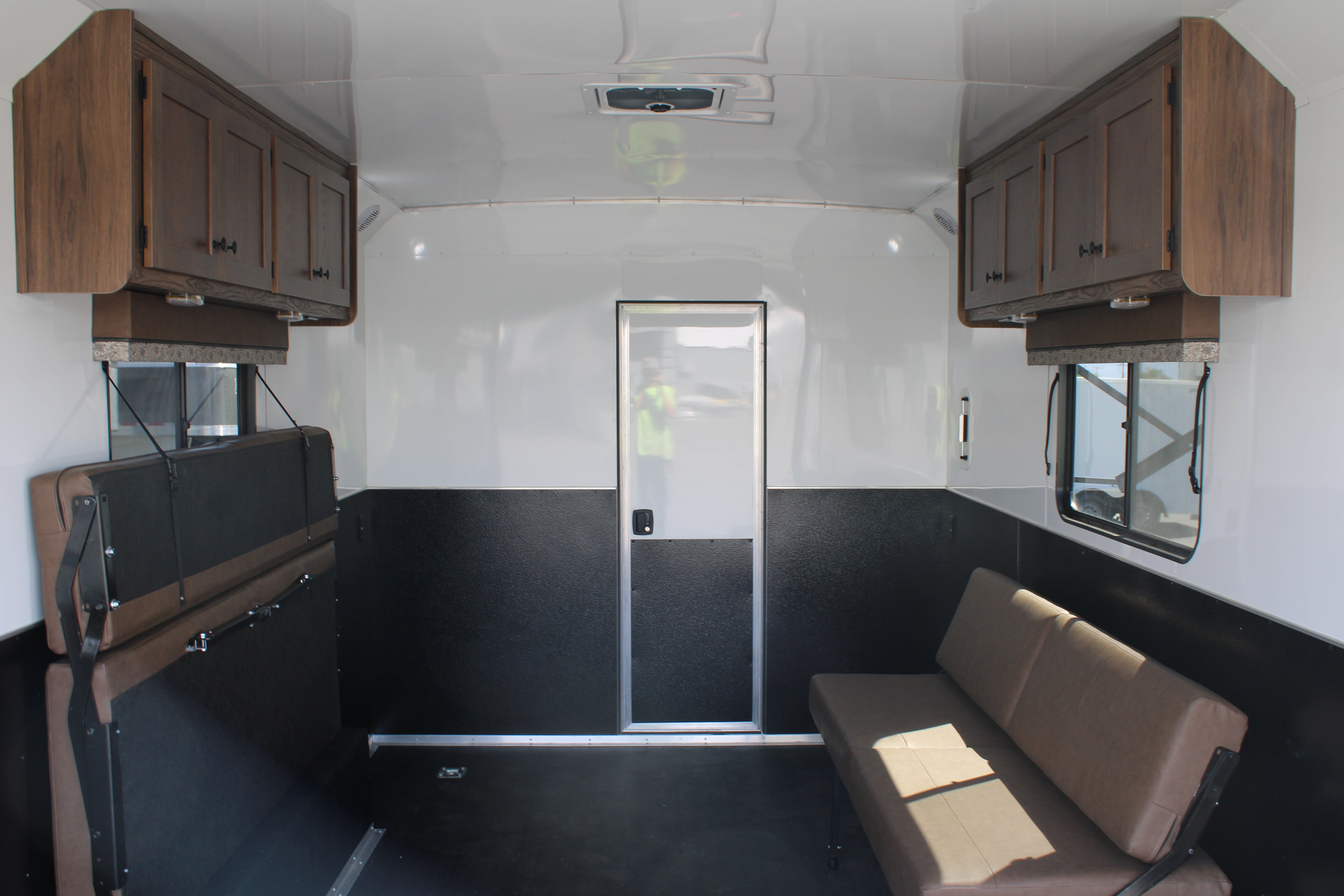 Bison Coach RC16T16 Toy Hauler