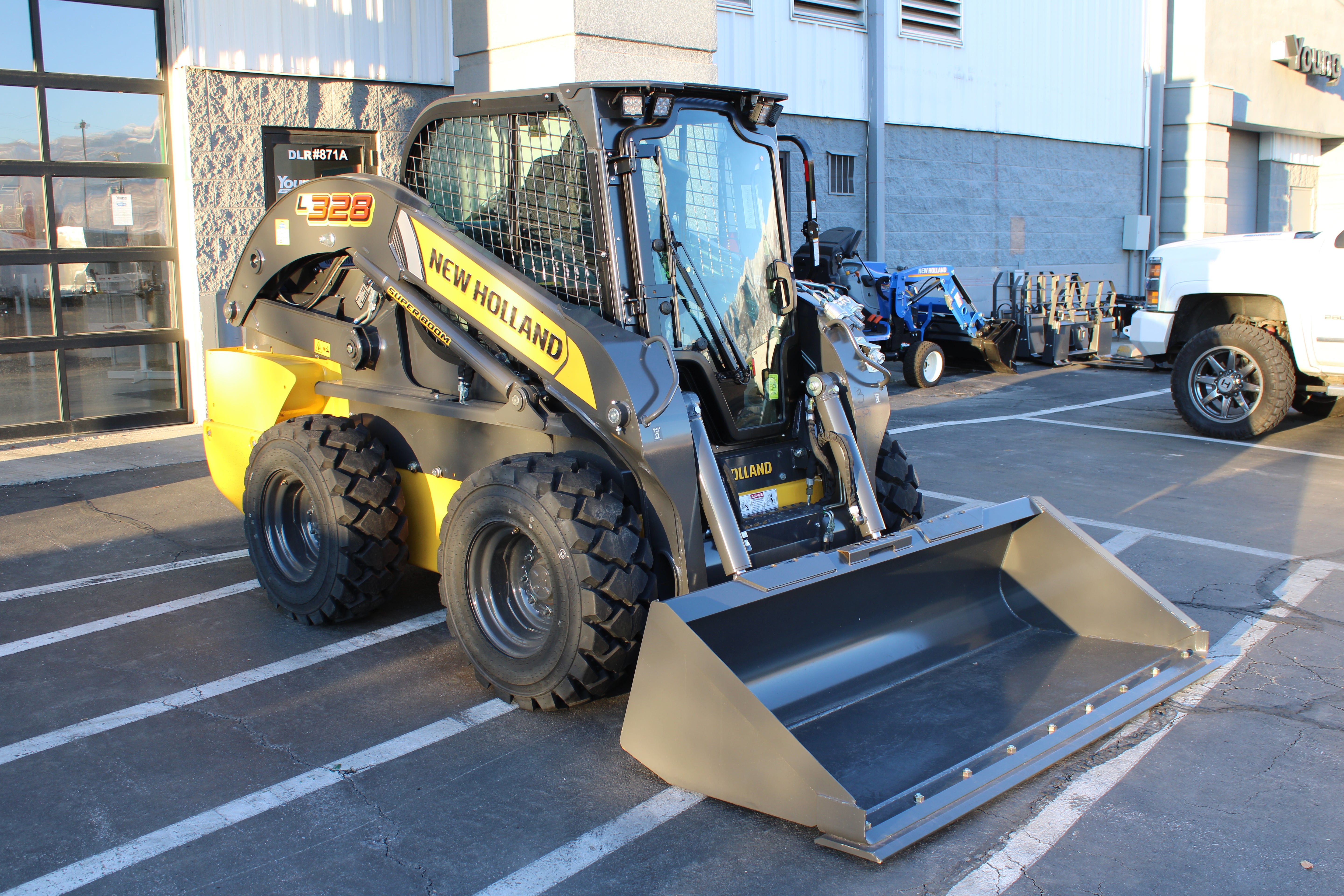 2025 New Holland L328 Skidsteer