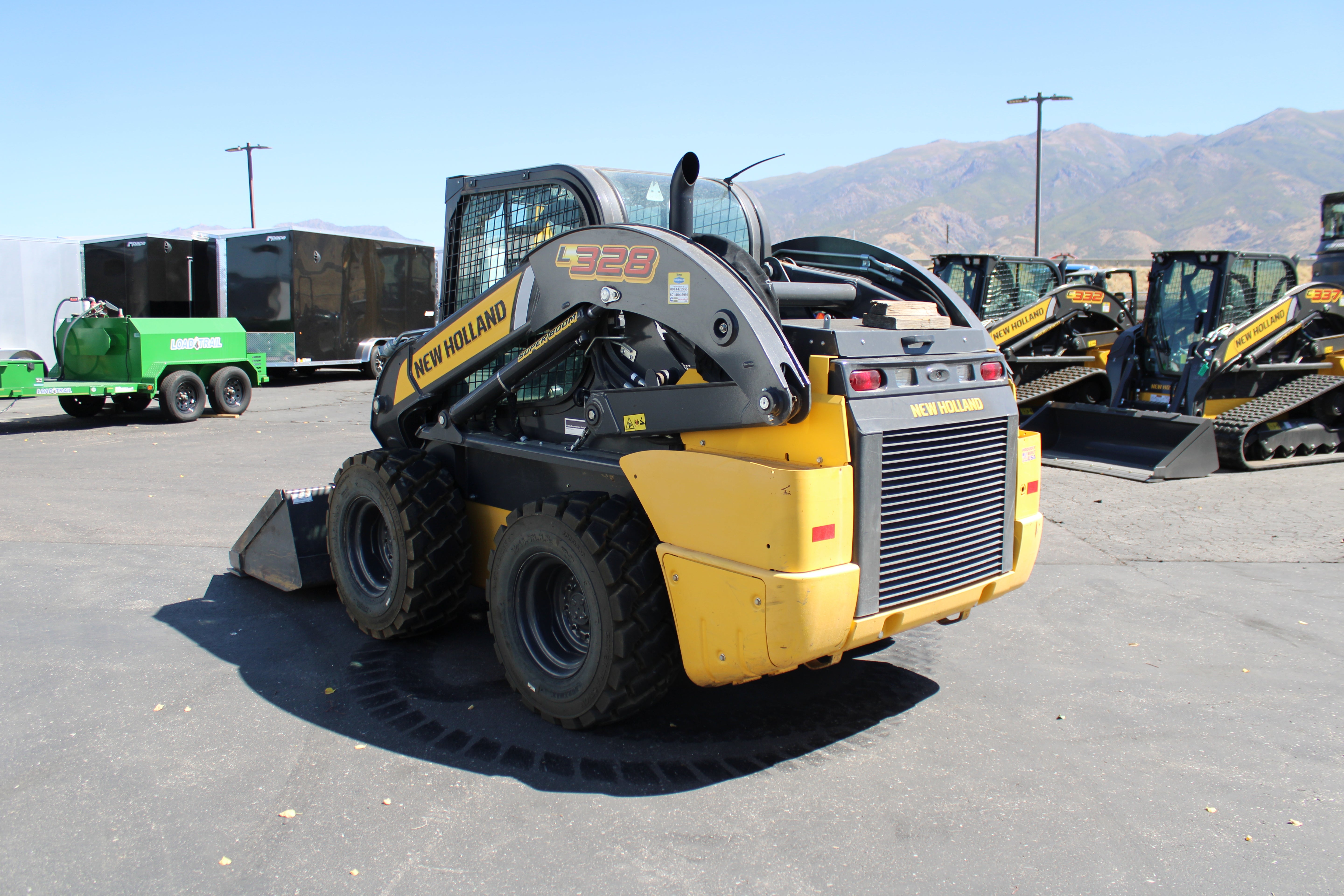 Used New Holland L328 Skidsteer