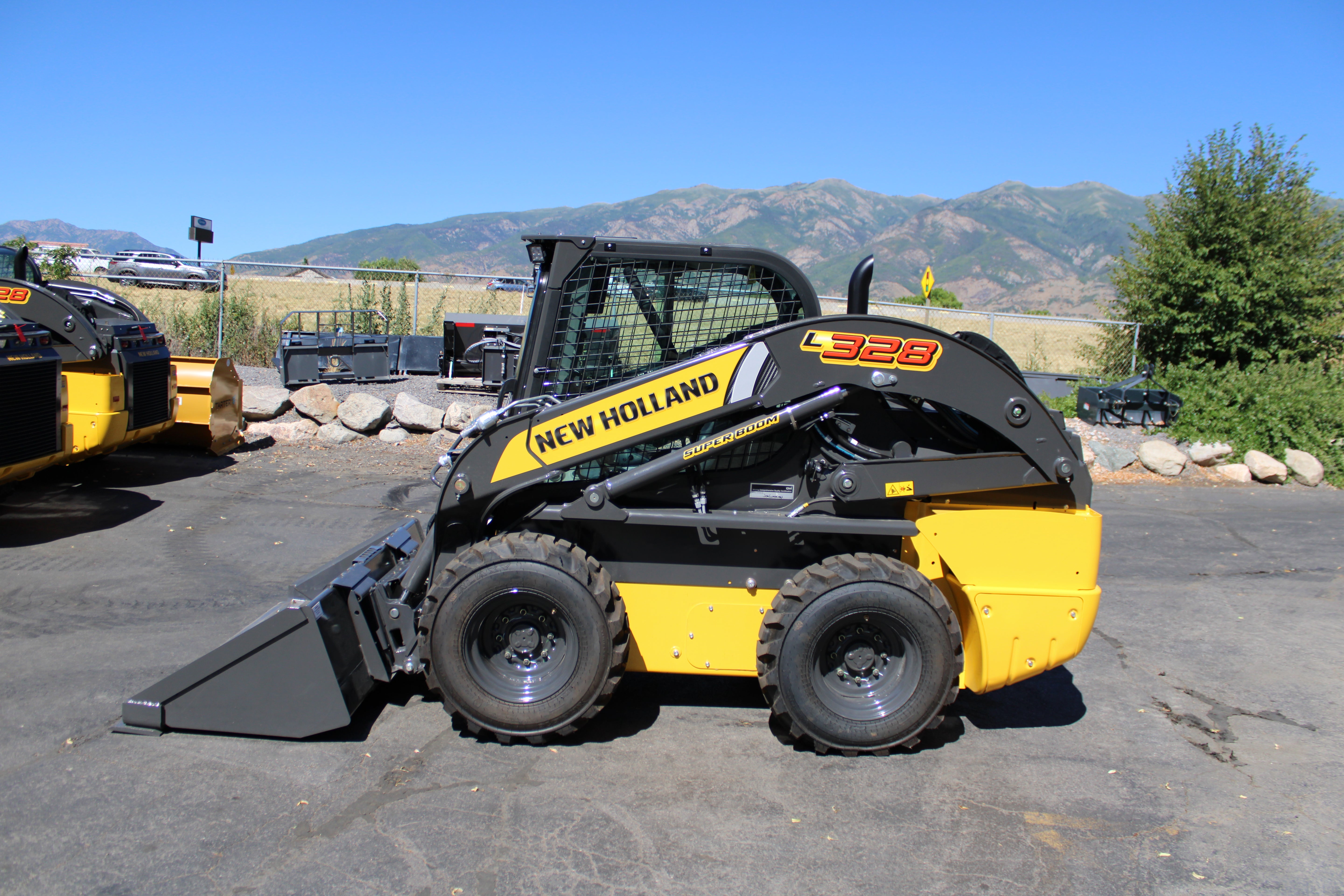 New Holland L328 Skidsteer