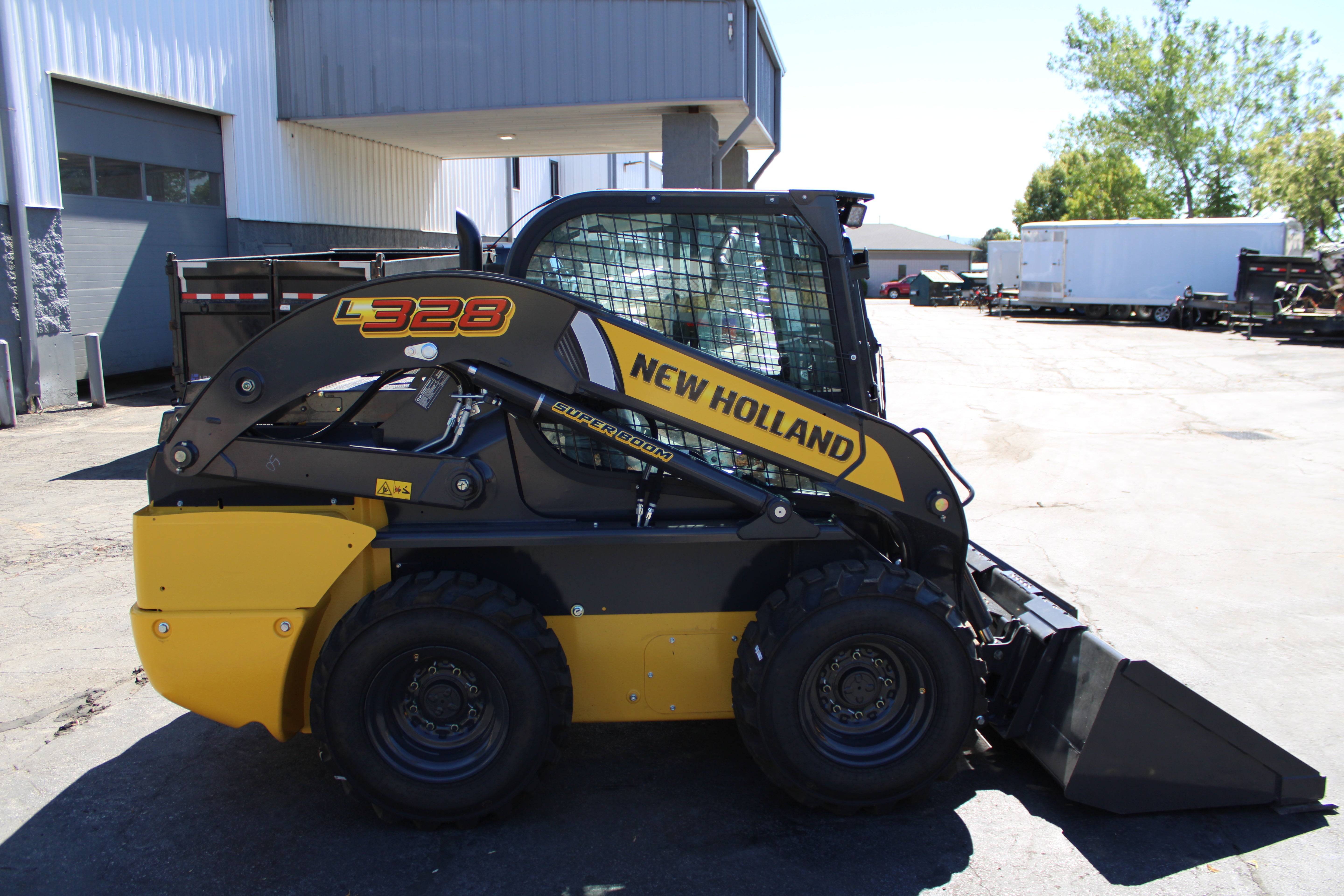 New Holland L328 Skidsteer
