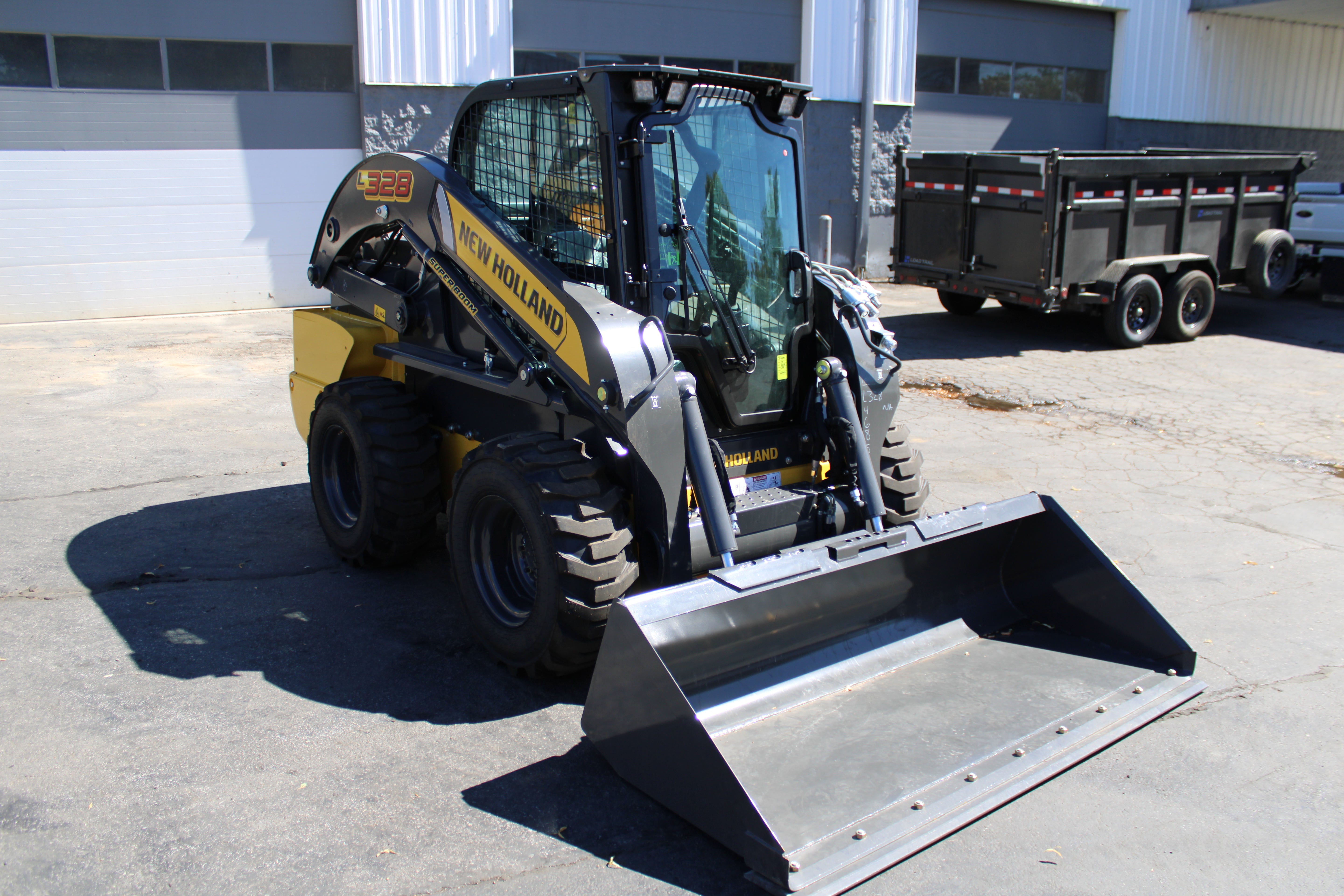 New Holland L328 Skidsteer