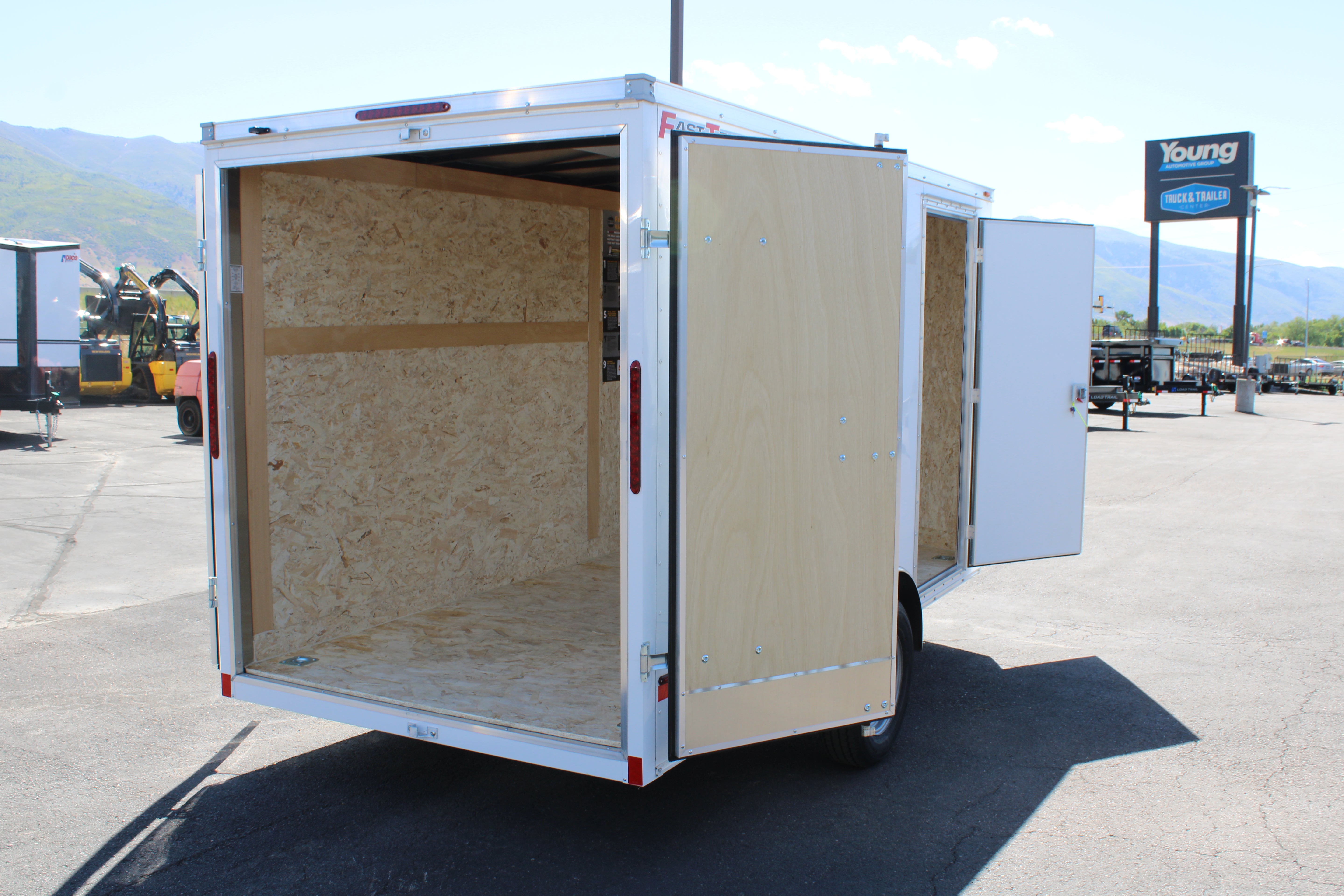 Wells Cargo 612 Enclosed