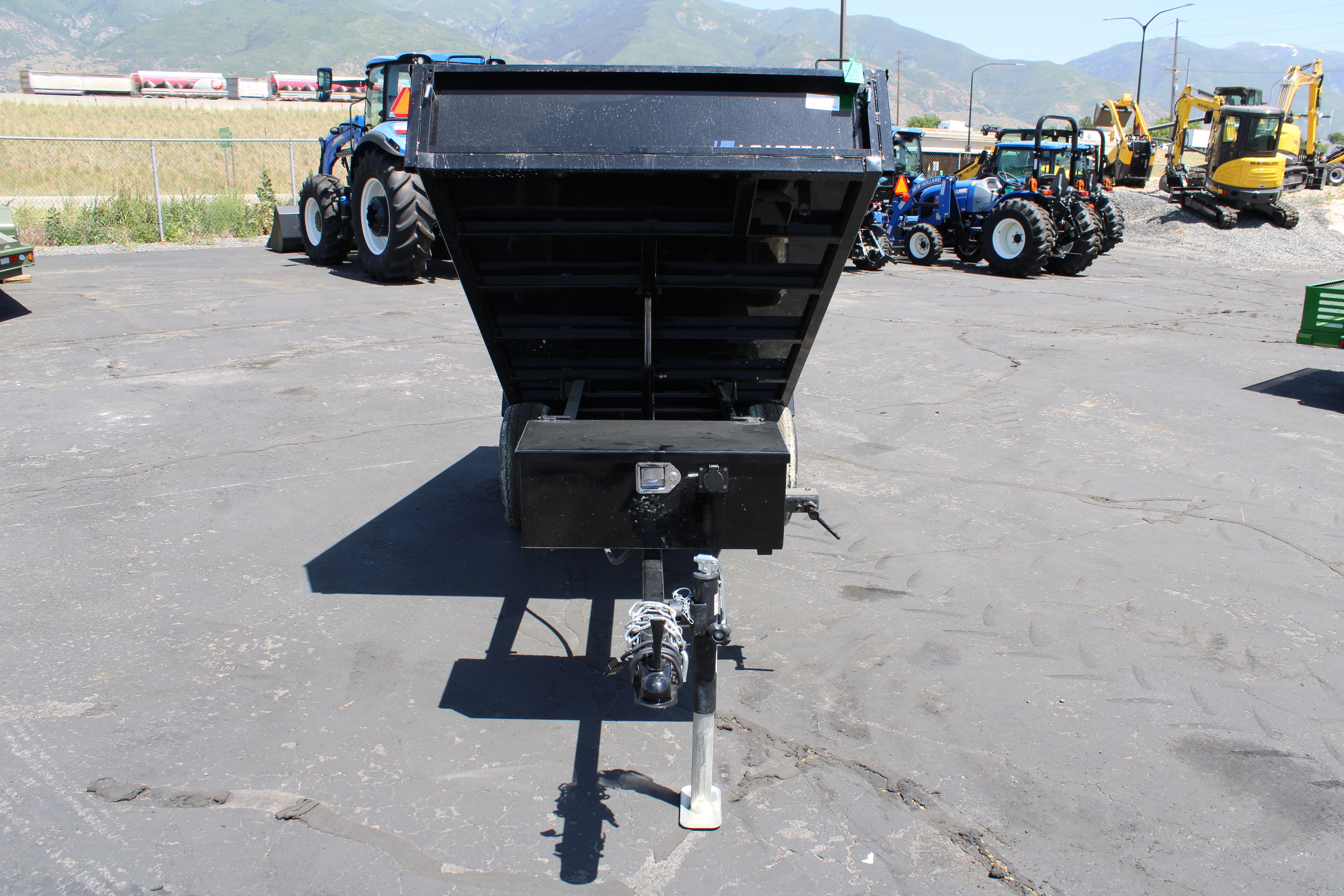 Load Trail 5 x 8 Dump Trailer