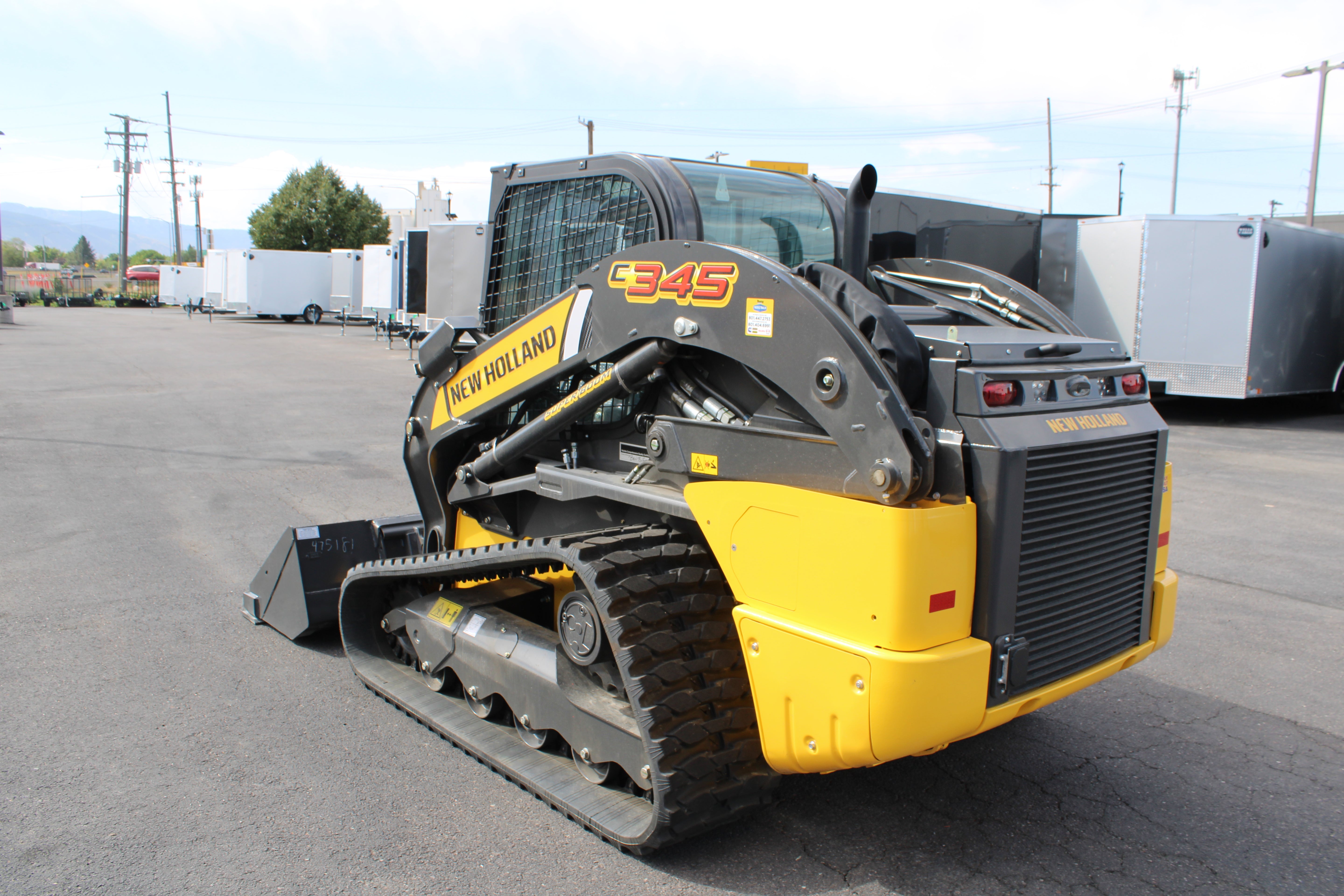 New Holland Skidsteer C345