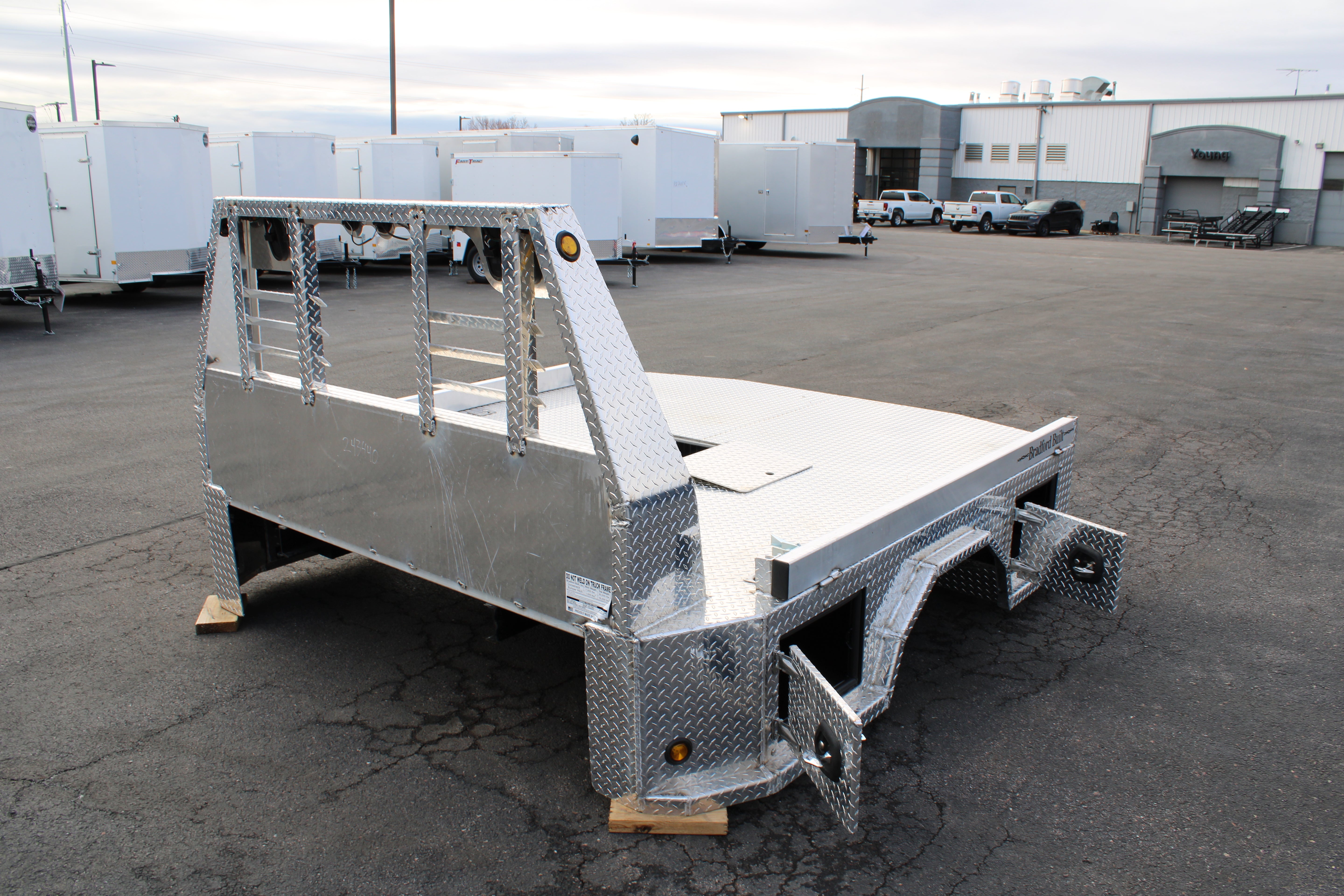 2025 Bradford 96" x 103" Aluminum Truck Bed