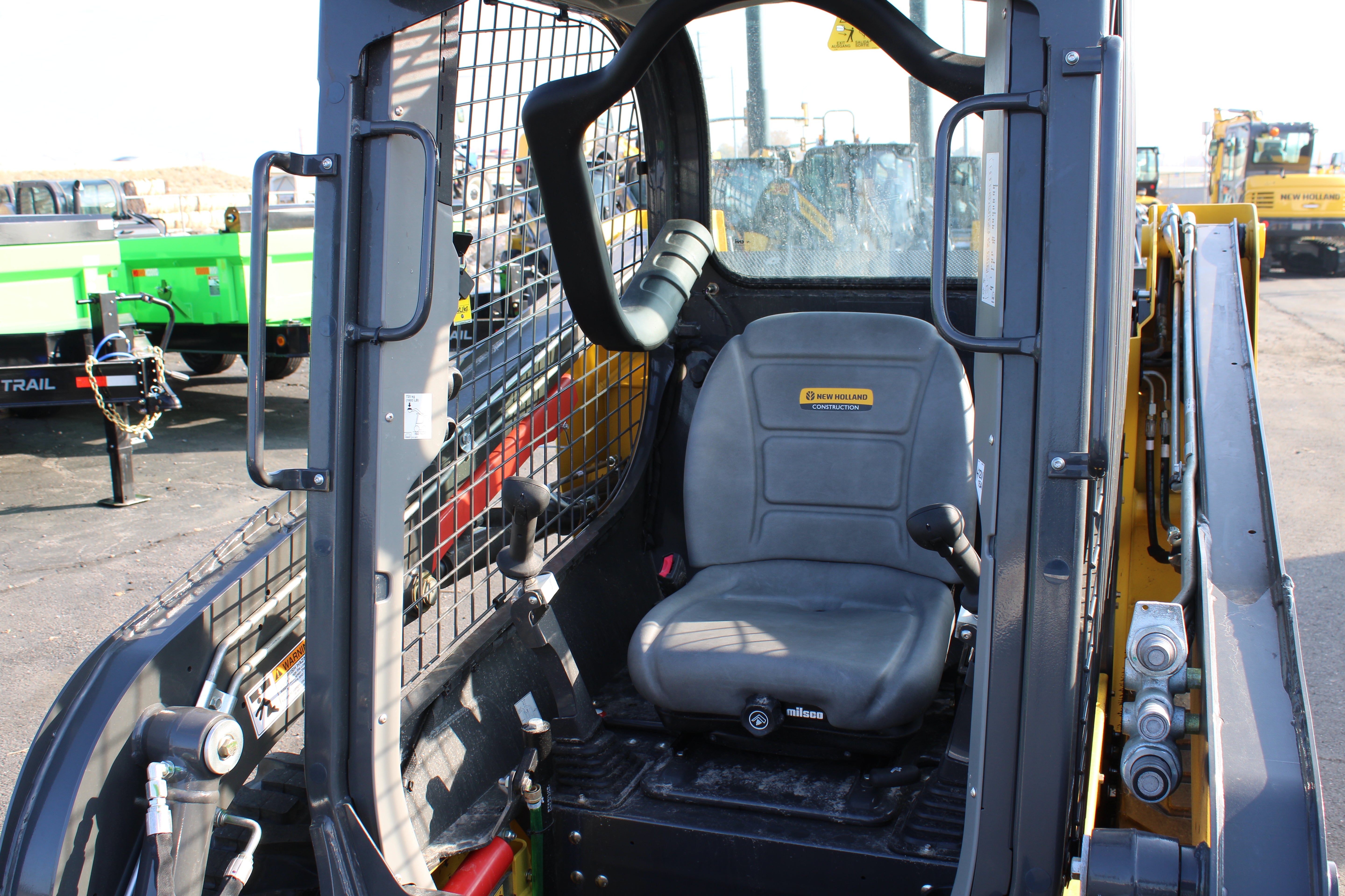 2025 New Holland L316 Skidsteer