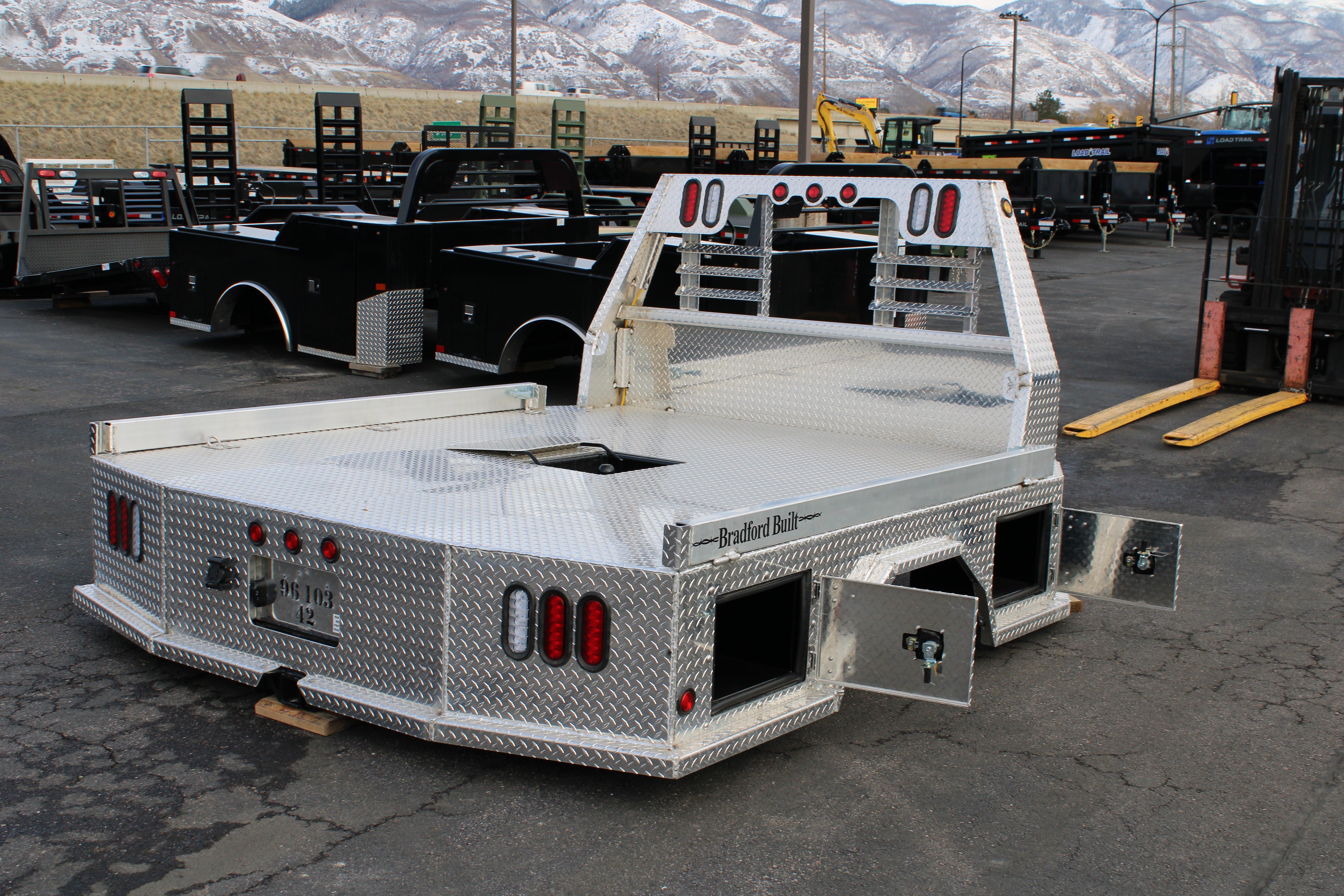 2025 Bradford 96" x 103" Aluminum Truck Bed