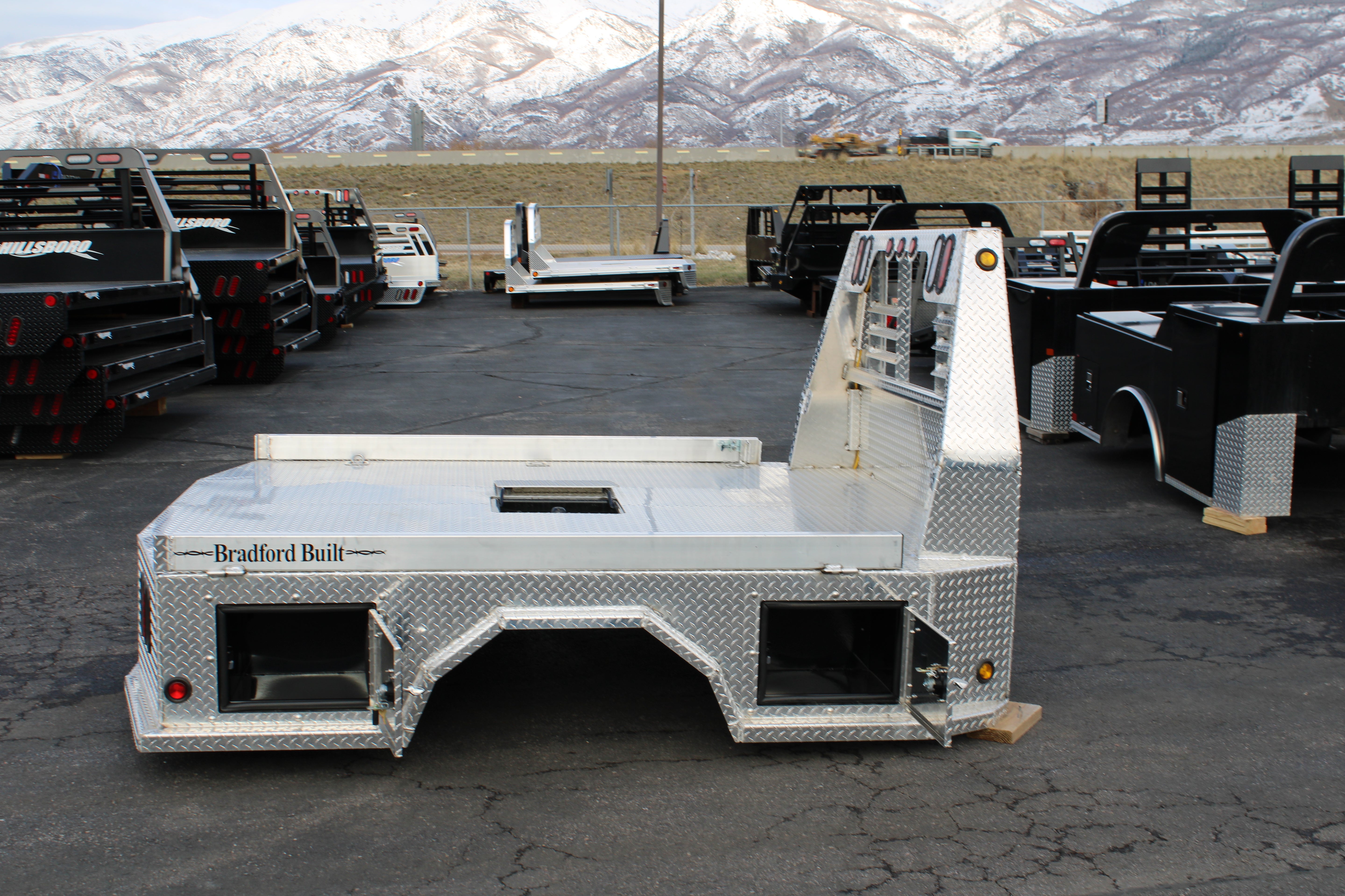 2025 Bradford 96" x 103" Aluminum Truck Bed