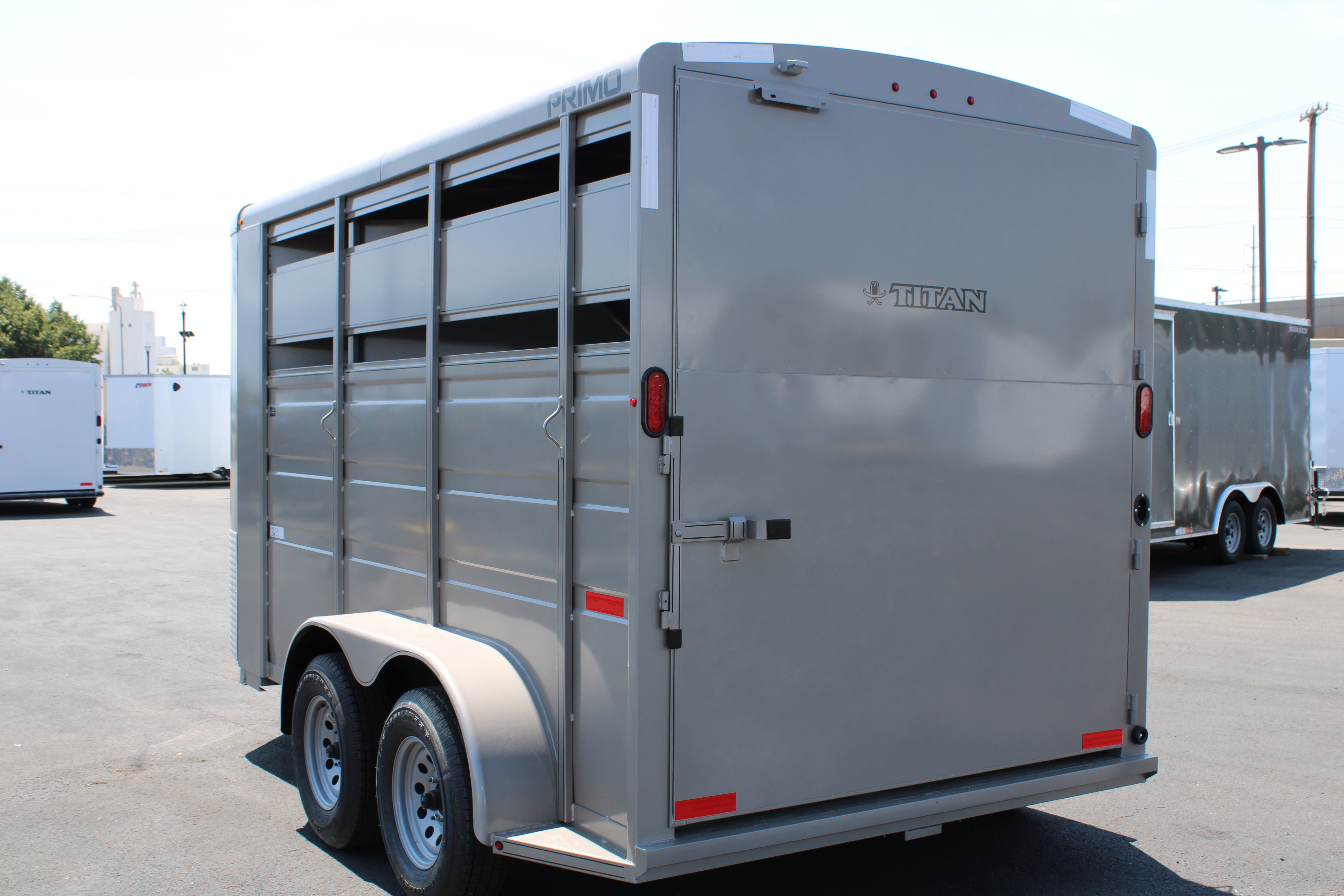 2025 Titan Primo 2H Horse Trailer