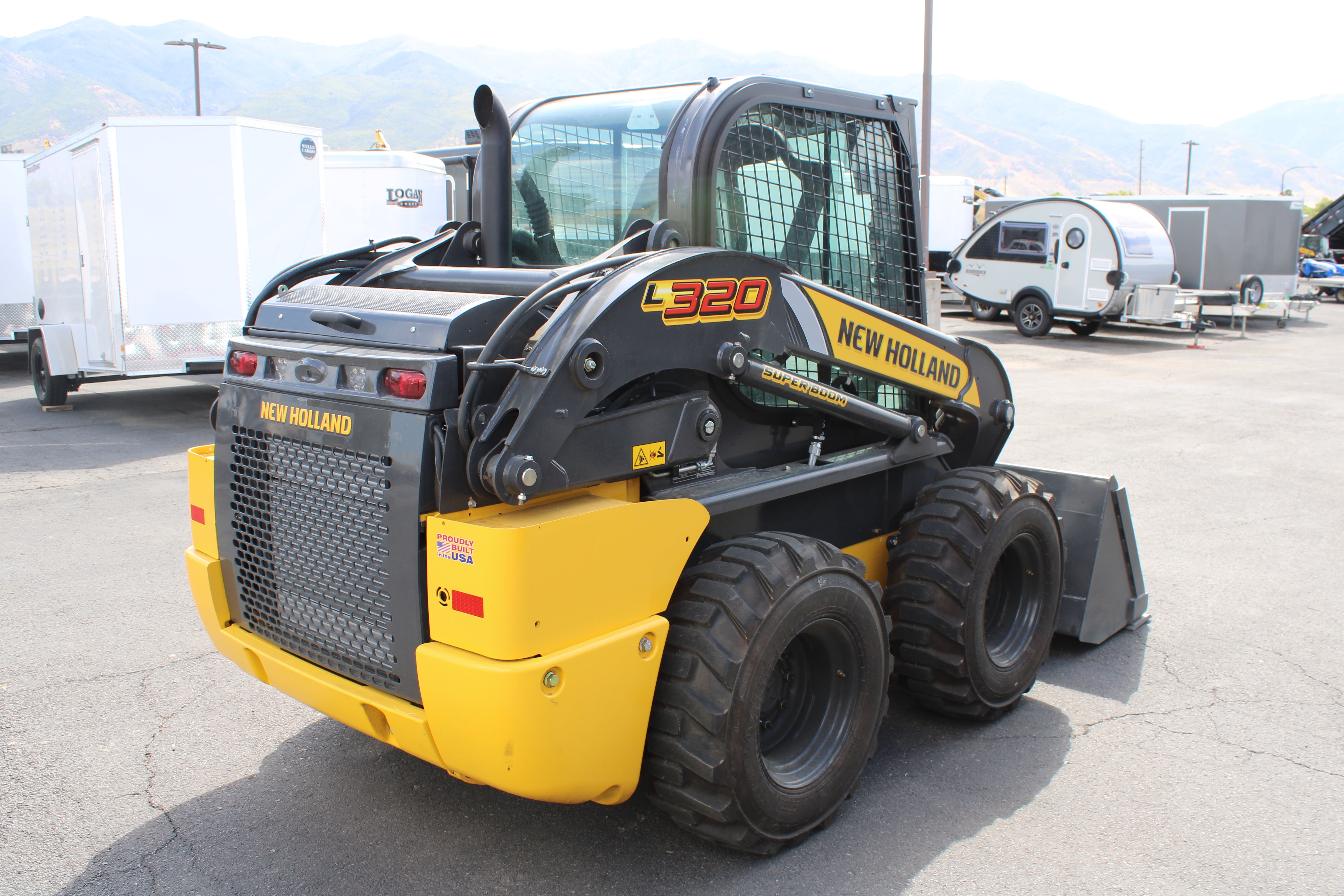 New Holland Skidsteer L320