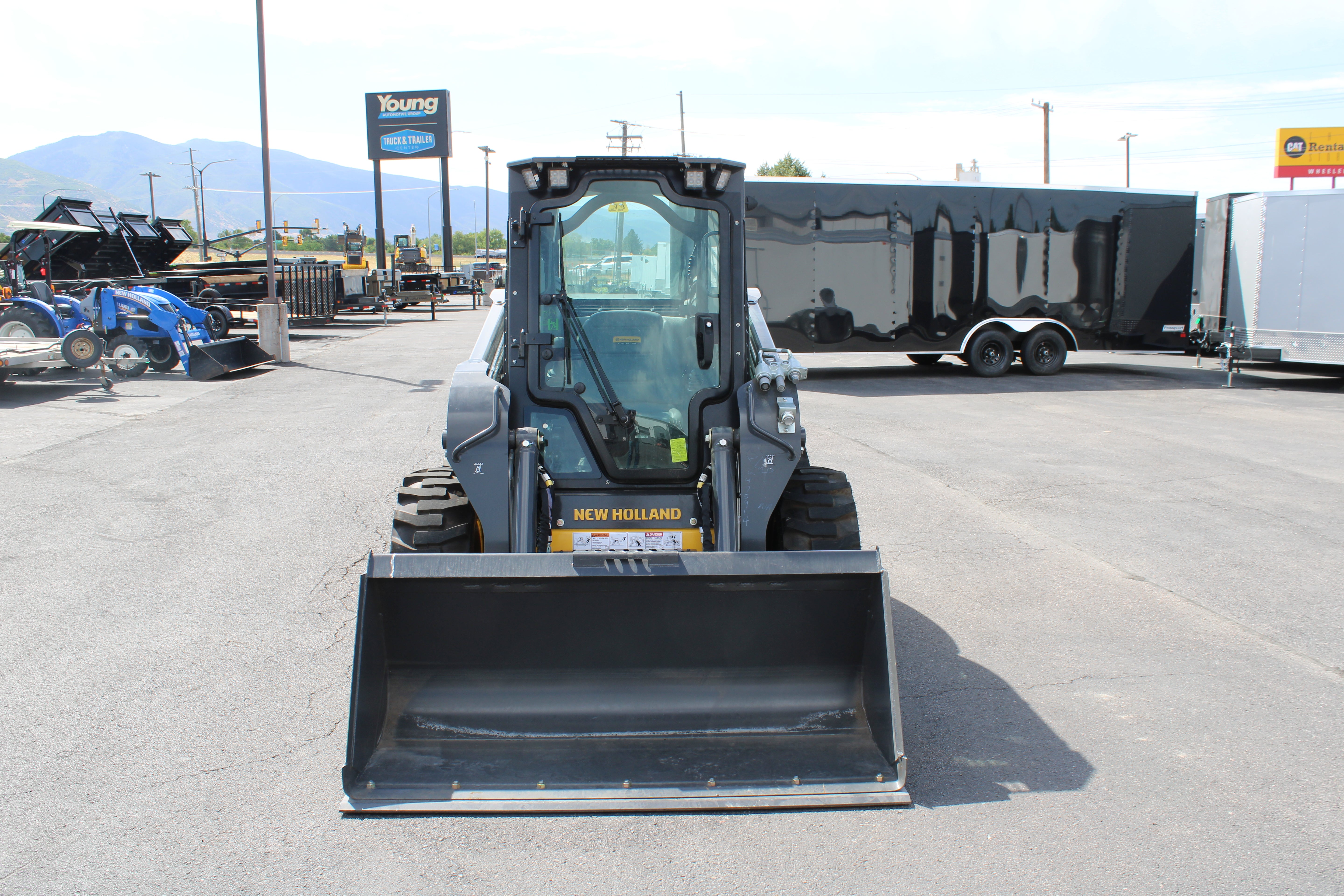 New Holland L320