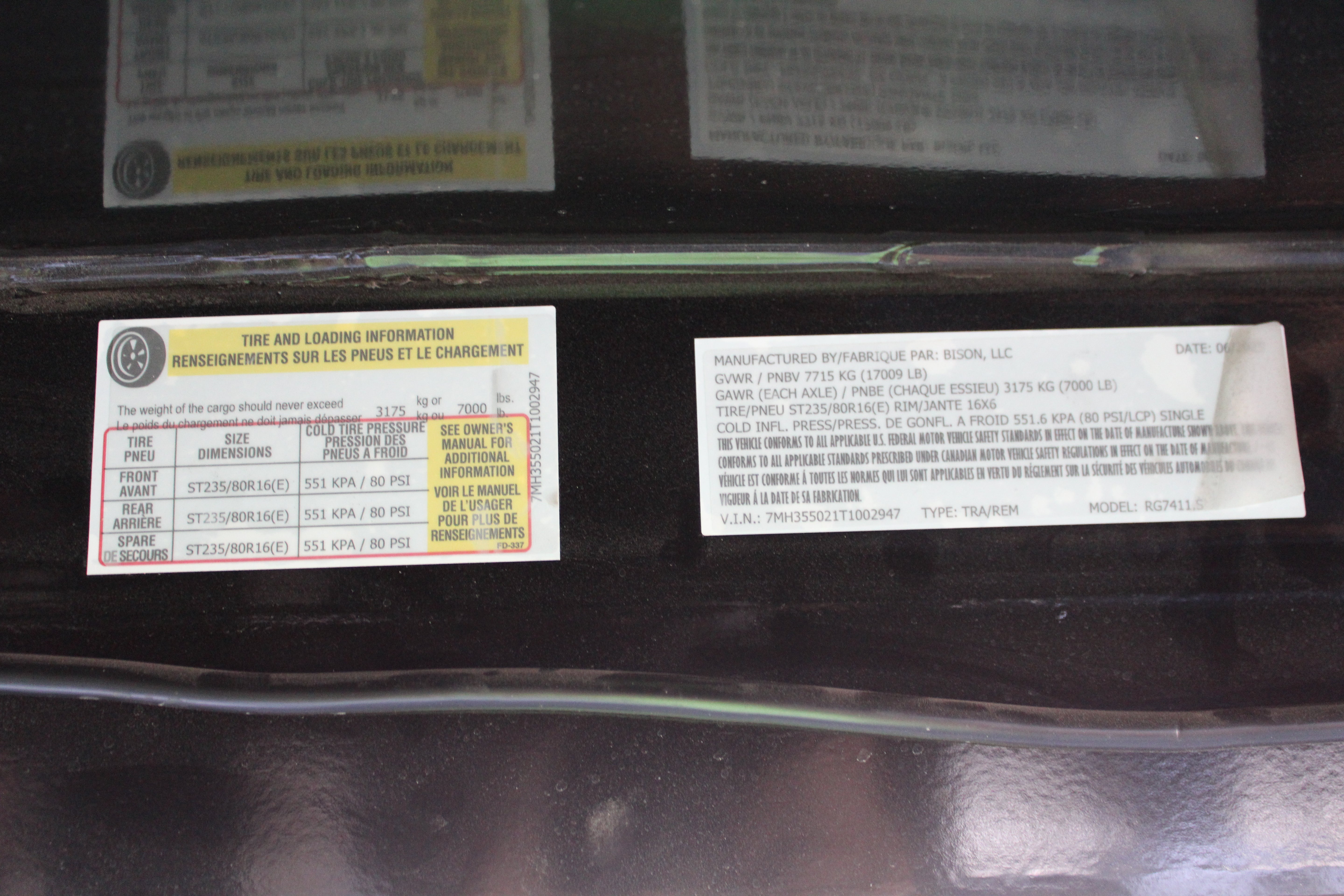 Bison Ranger 7411.S Horse Trailer w/Living Quarters