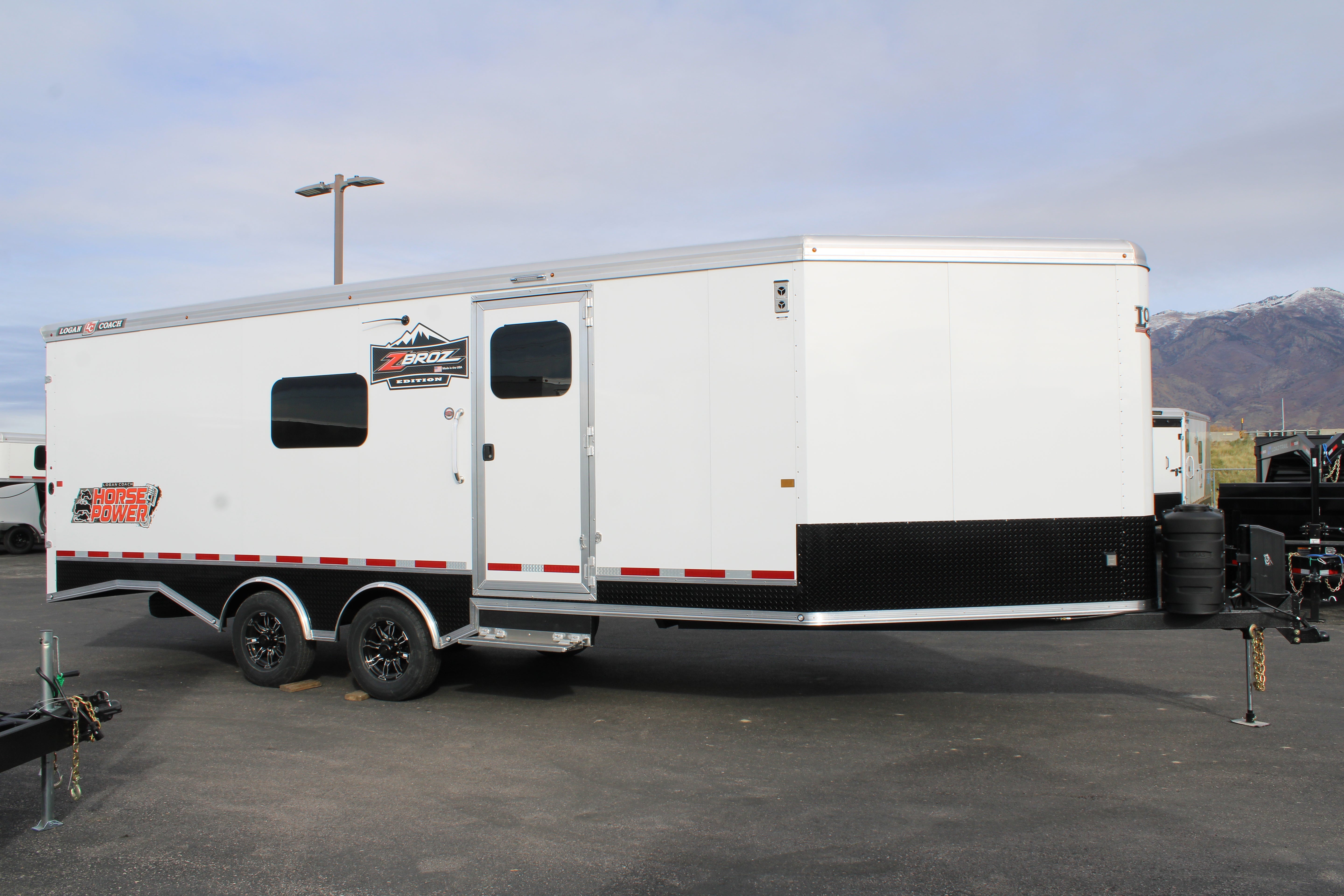 Logan Coach 29' HP Trailer