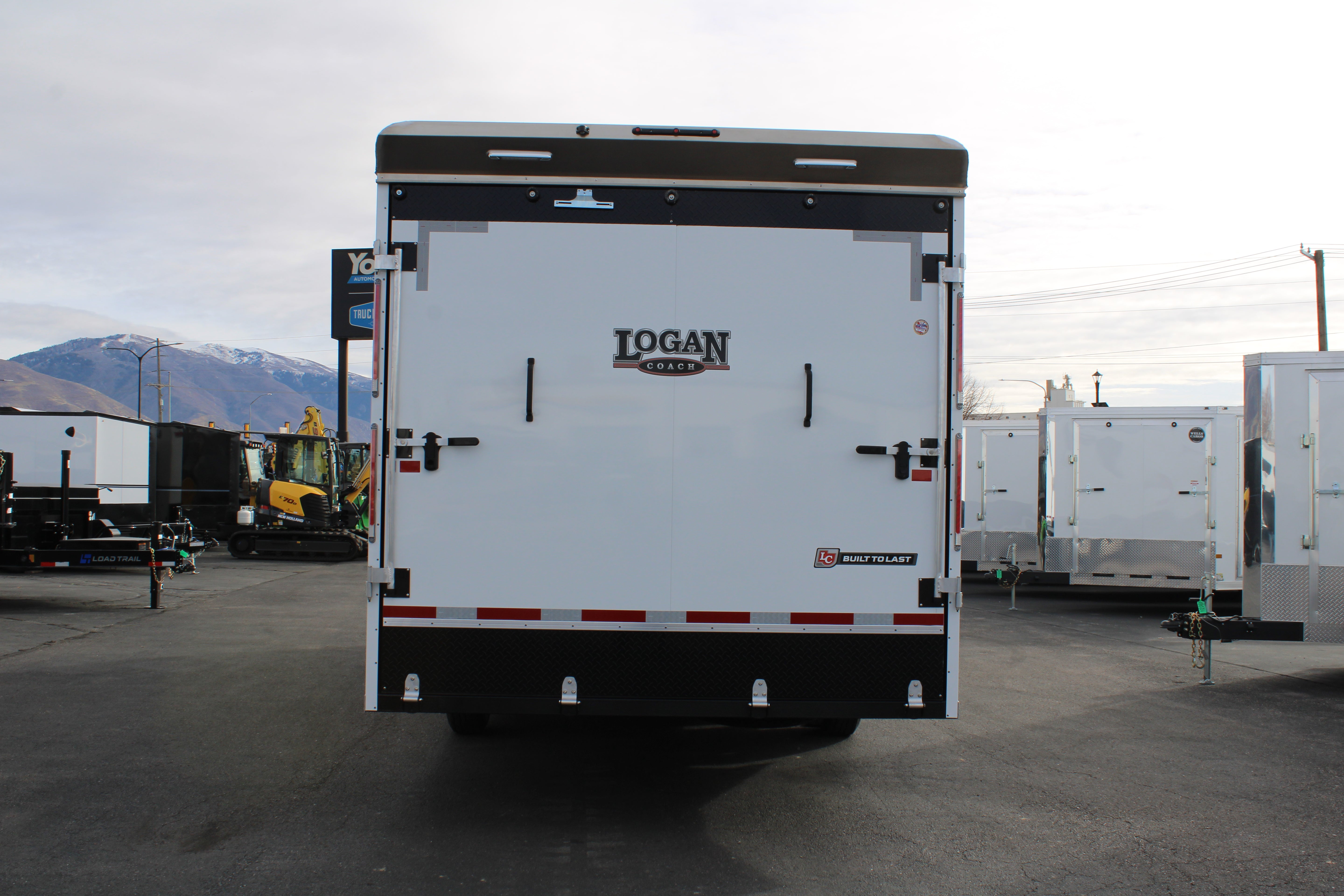 Logan Coach 29' HP Trailer