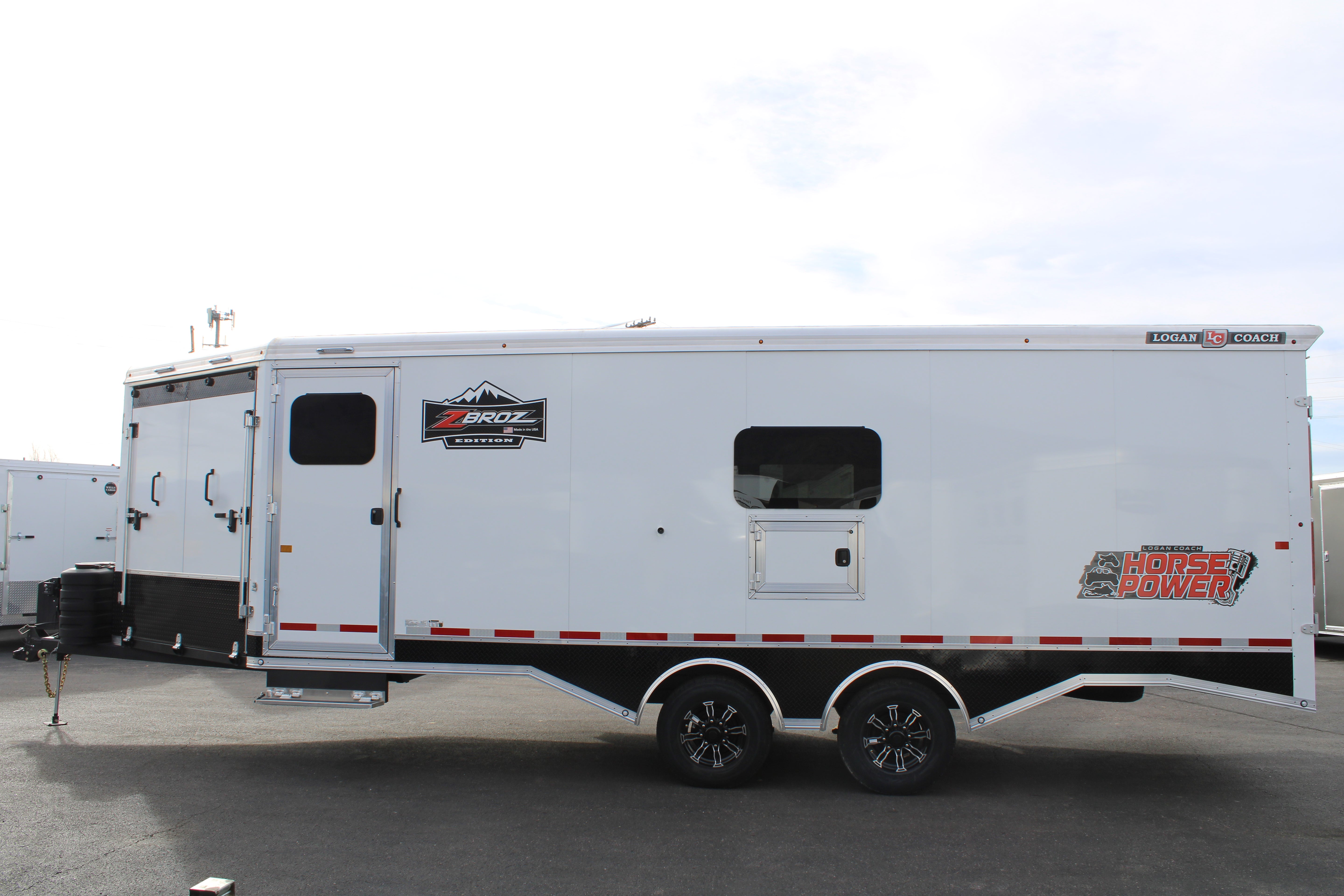 Logan Coach 29' HP Trailer