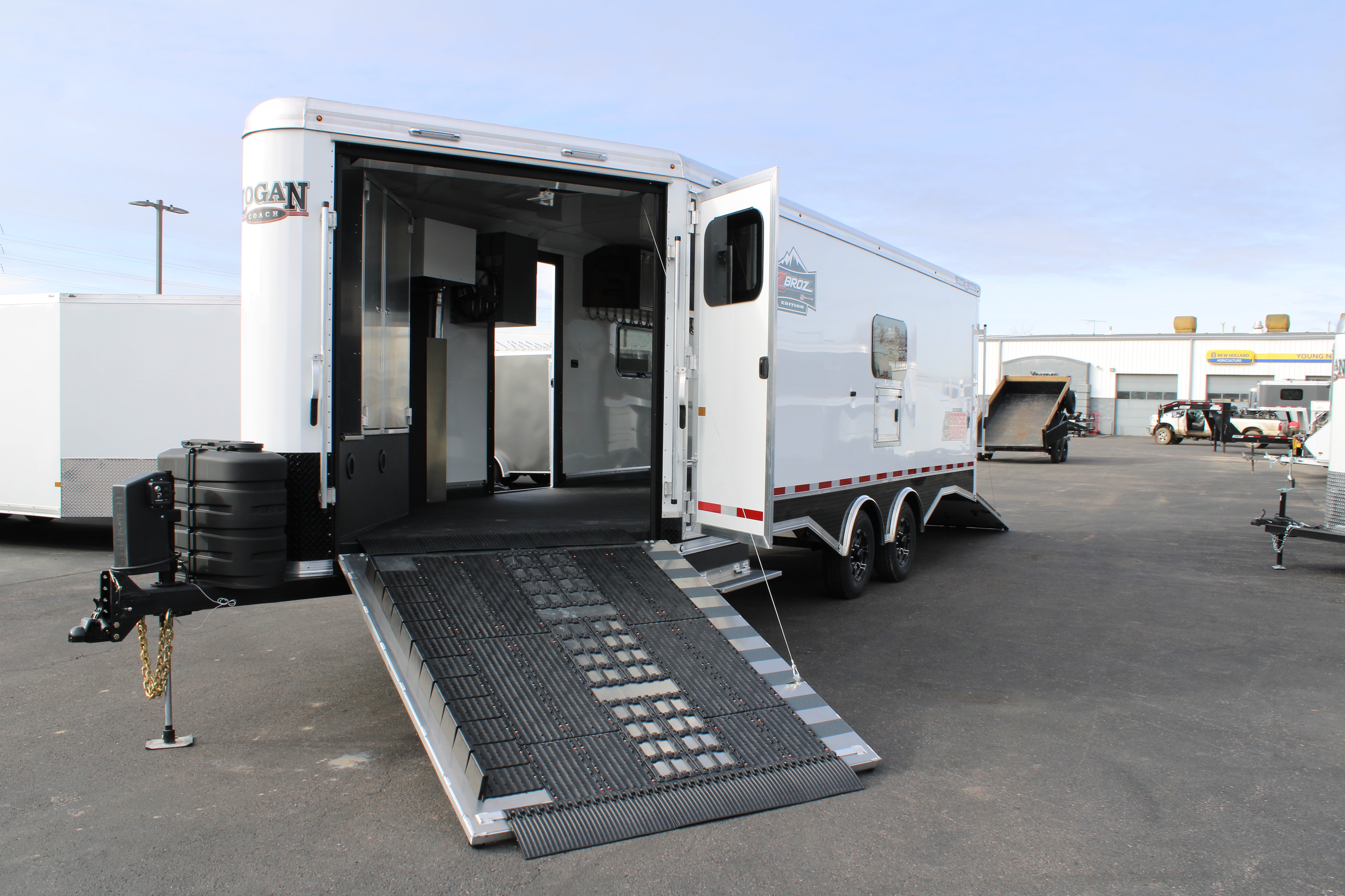 Logan Coach 29' HP Trailer