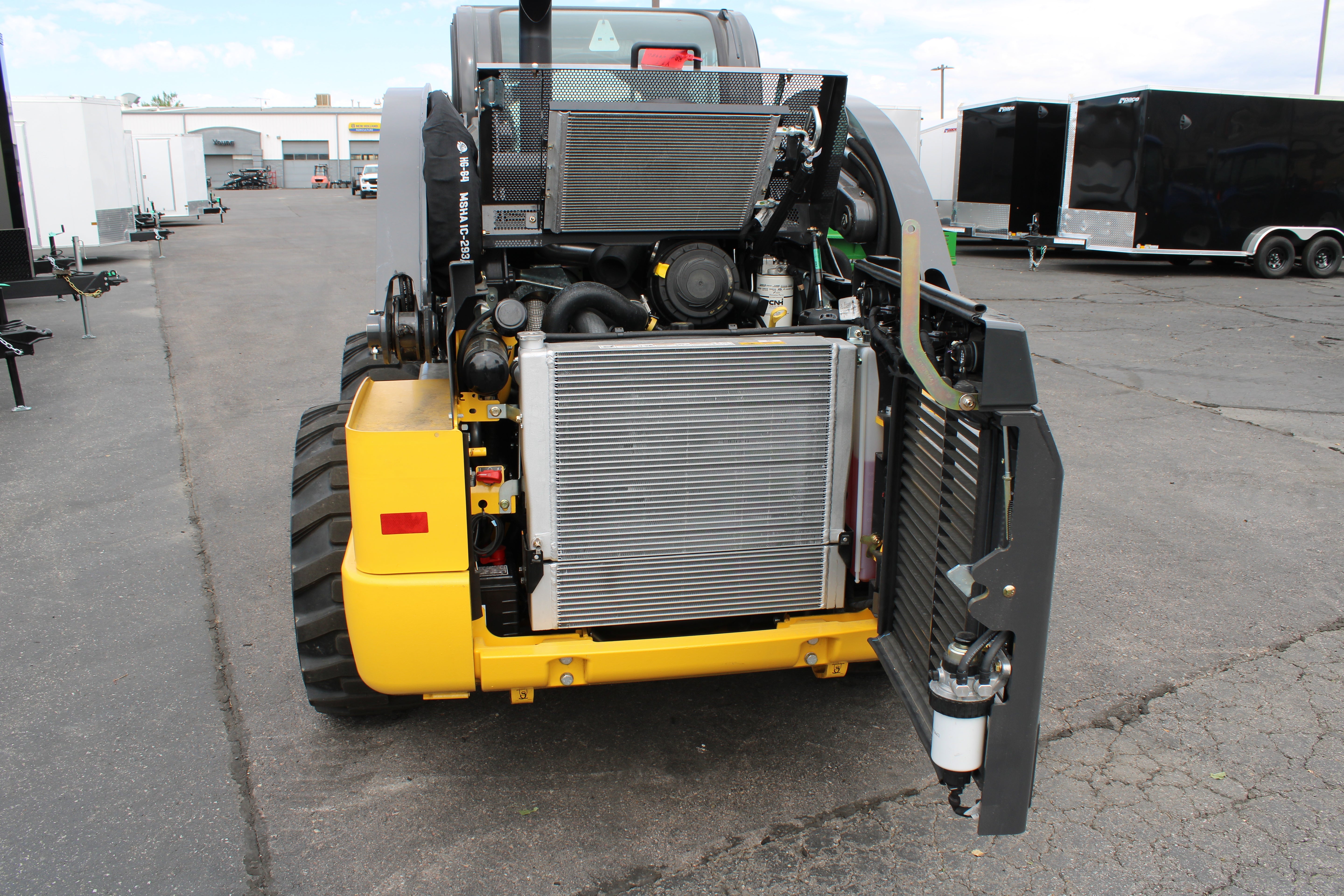 New Holland L328 Skidsteer